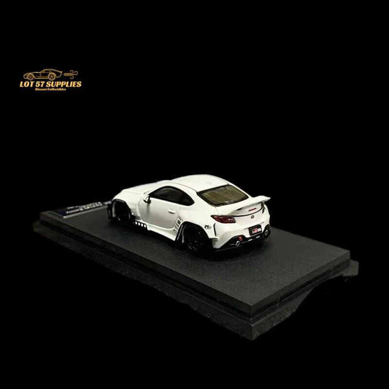 Fuji Toyota GR86 Rocket Bunny Pandem White 1:64 - Image 3