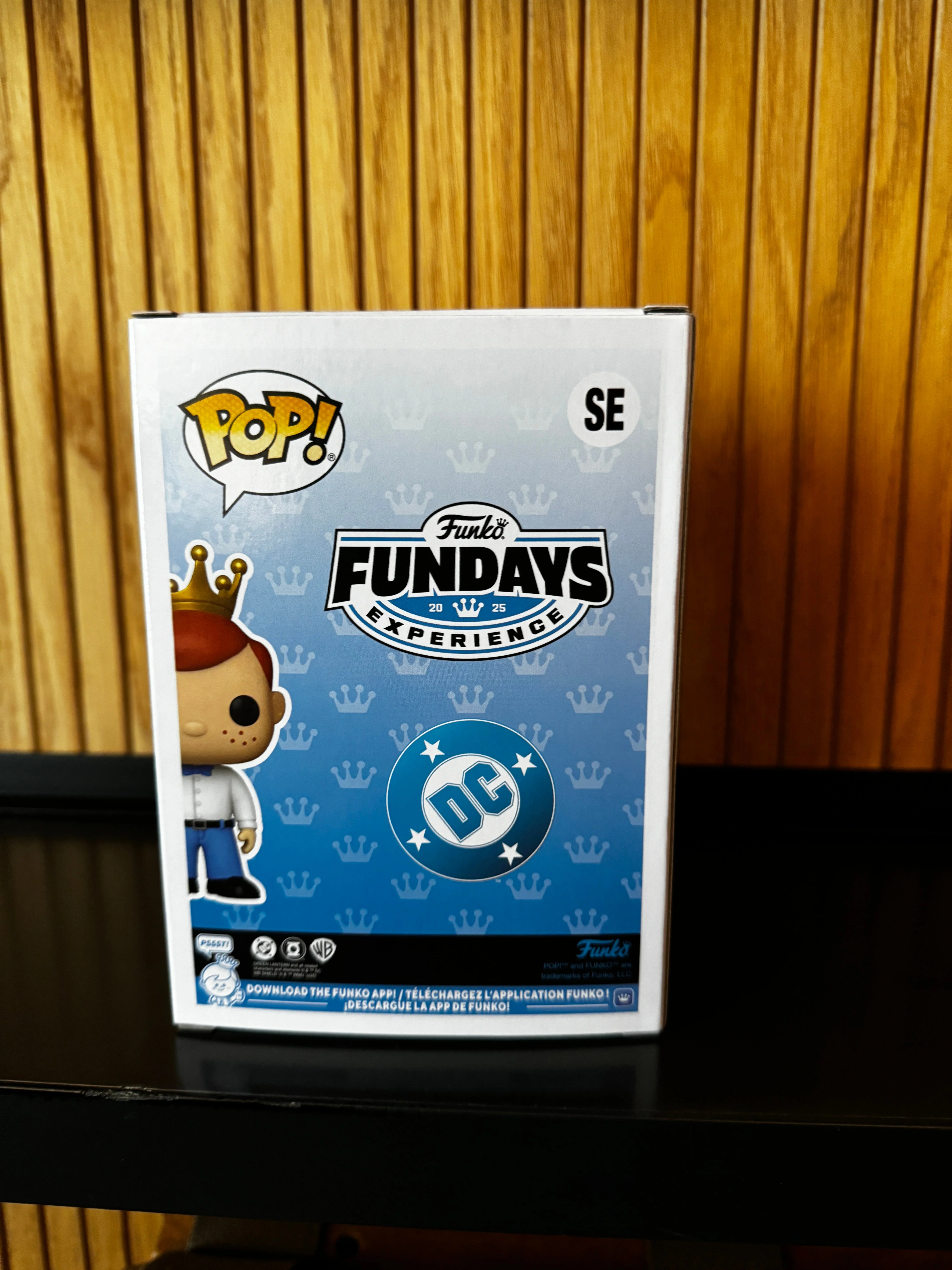 Funko Fundays Experience 2025: Pop! Originals DC Freddy Funko as Orange Lantern () LE3100 - Image 3