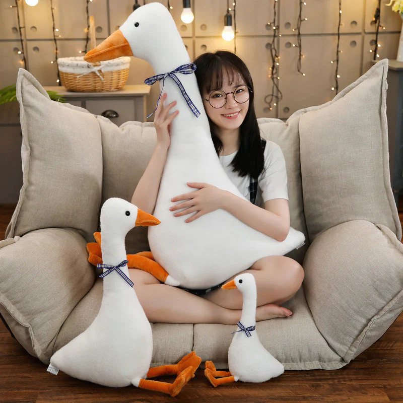 Giant Goose Plush Toy - Image 2