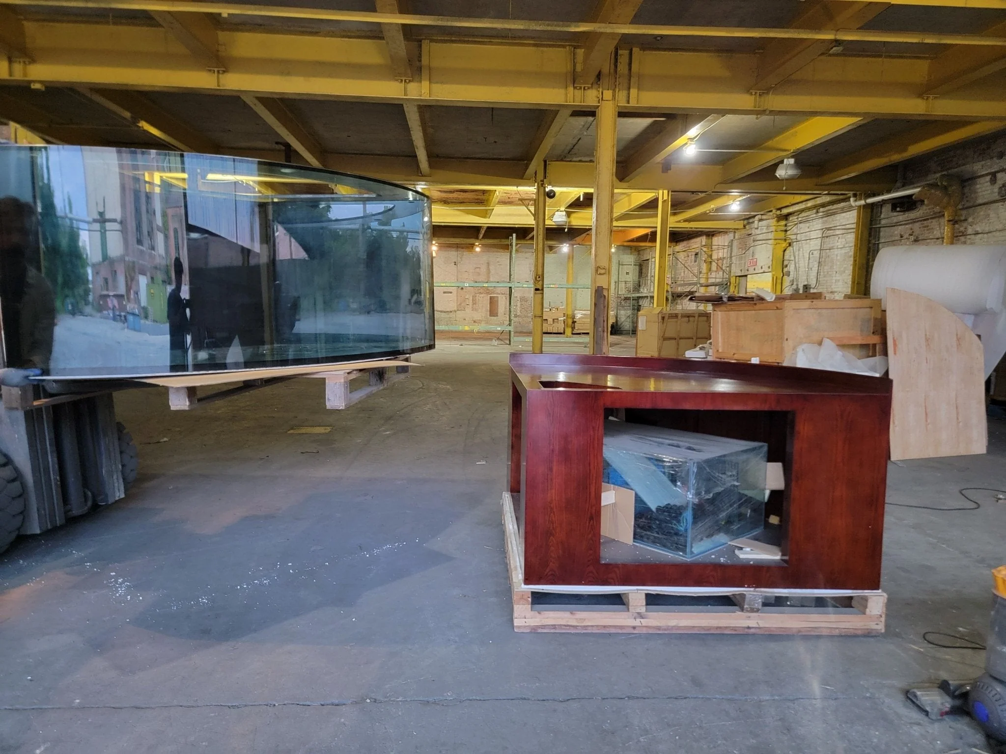 Glass Corner - Image 19