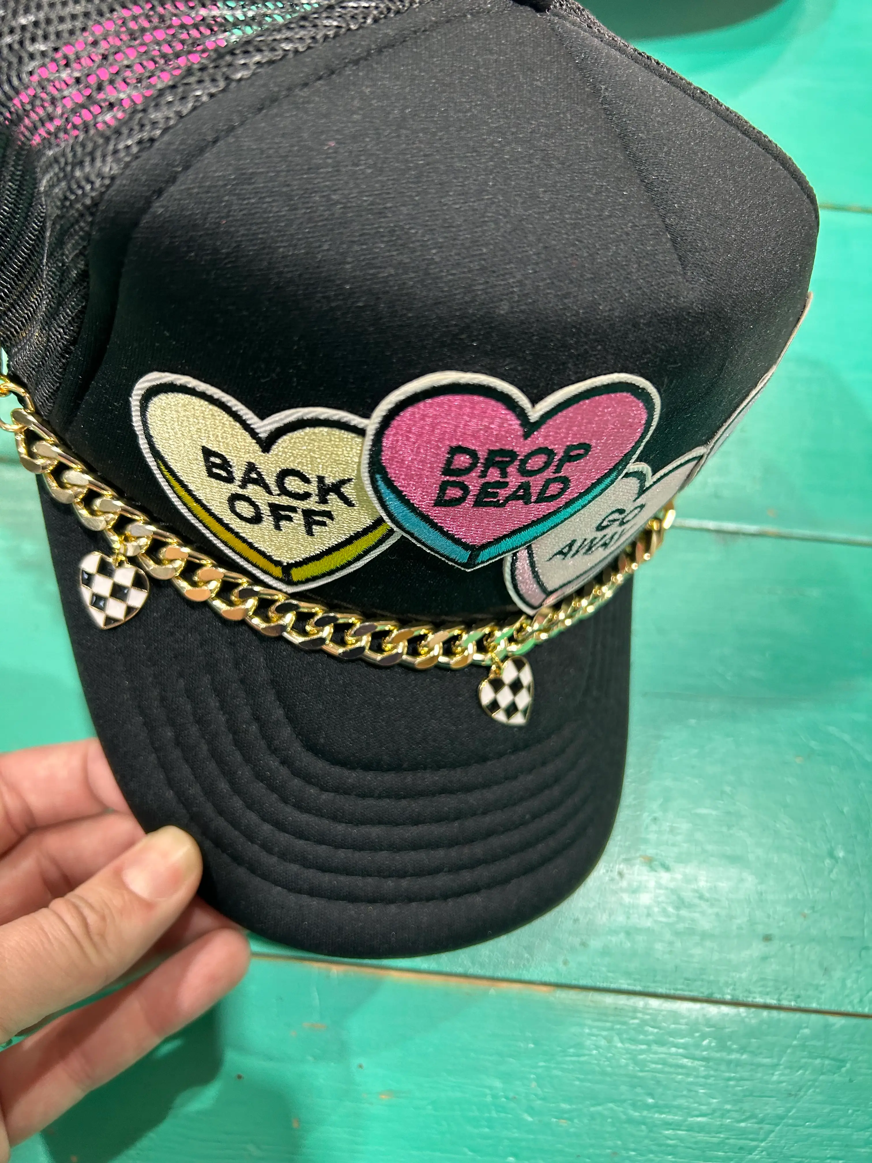 Gold Checkered Heart Trucker Hat Chain - Image 2