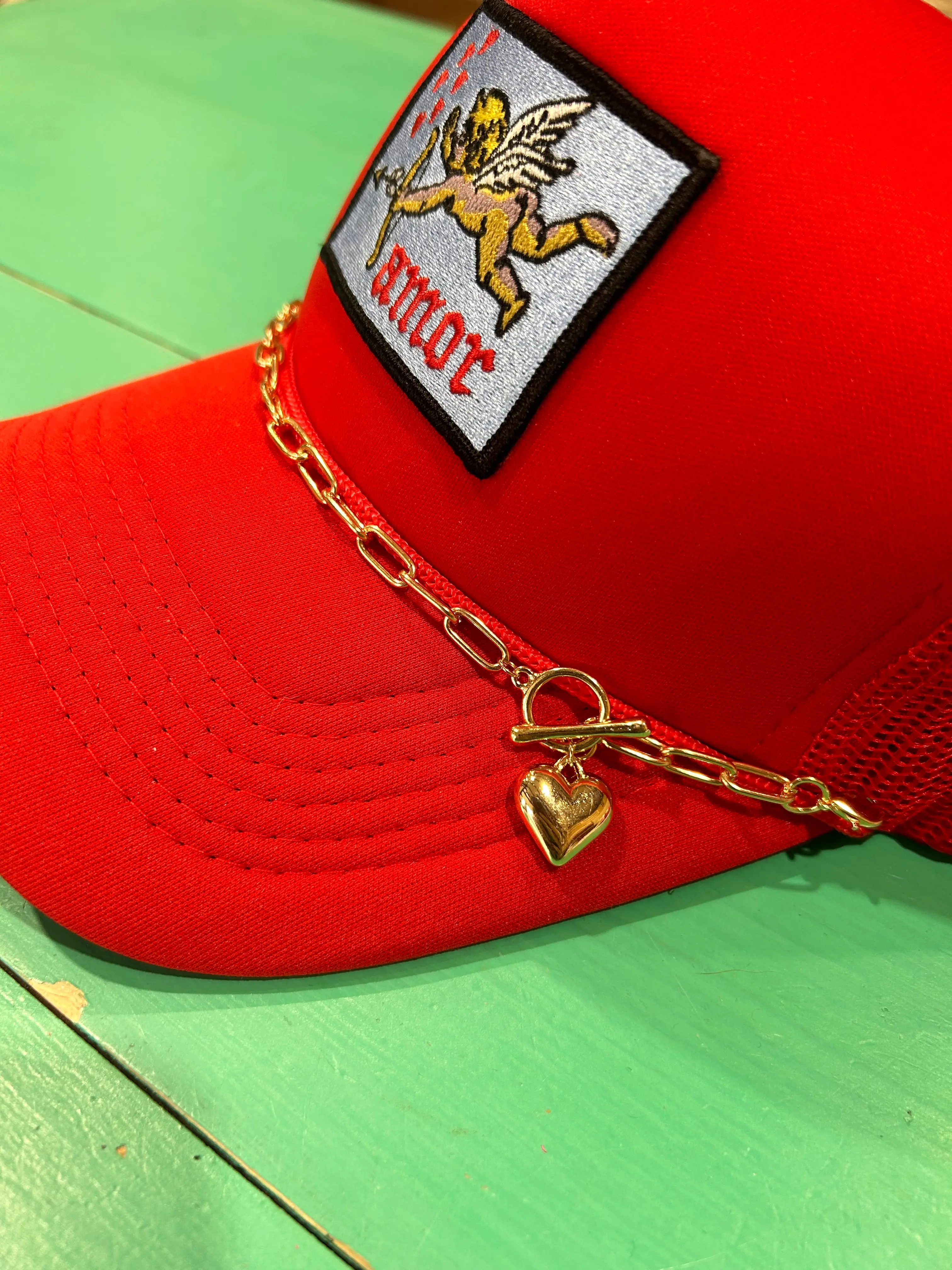 Gold Heart Trucker Hat Chain - Image 2