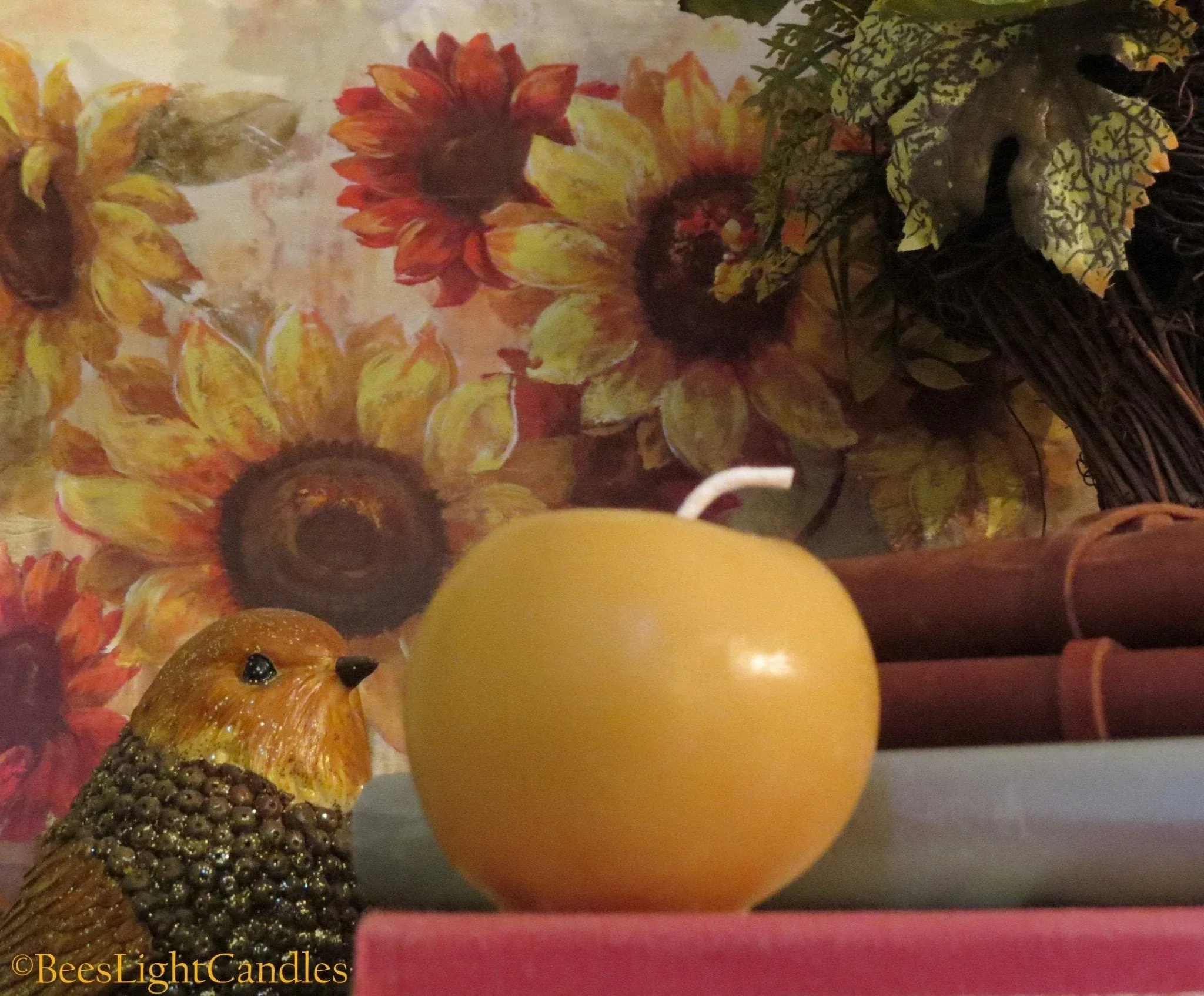 Golden Delicious Apple Candle - Image 2