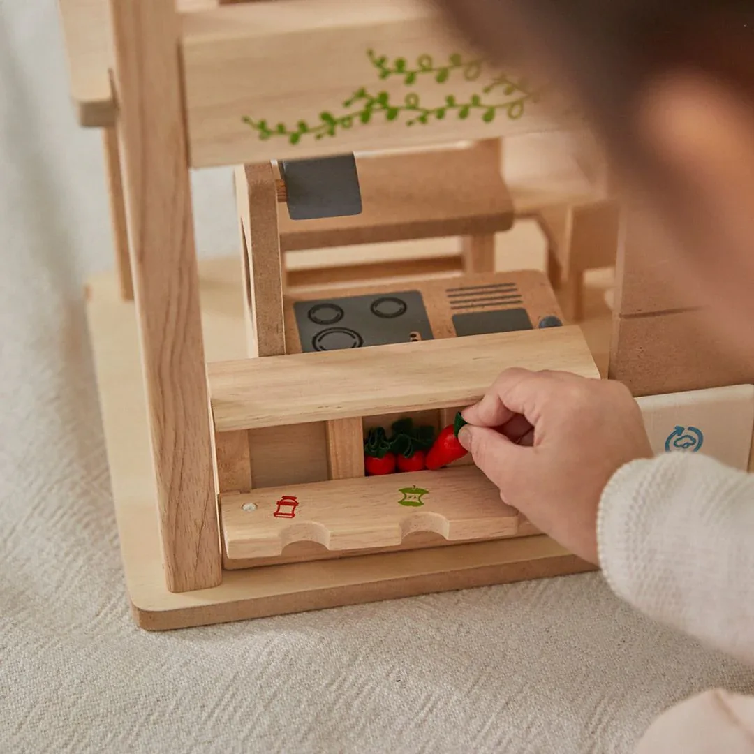 Green Dollhouse With Furniture - Image 6