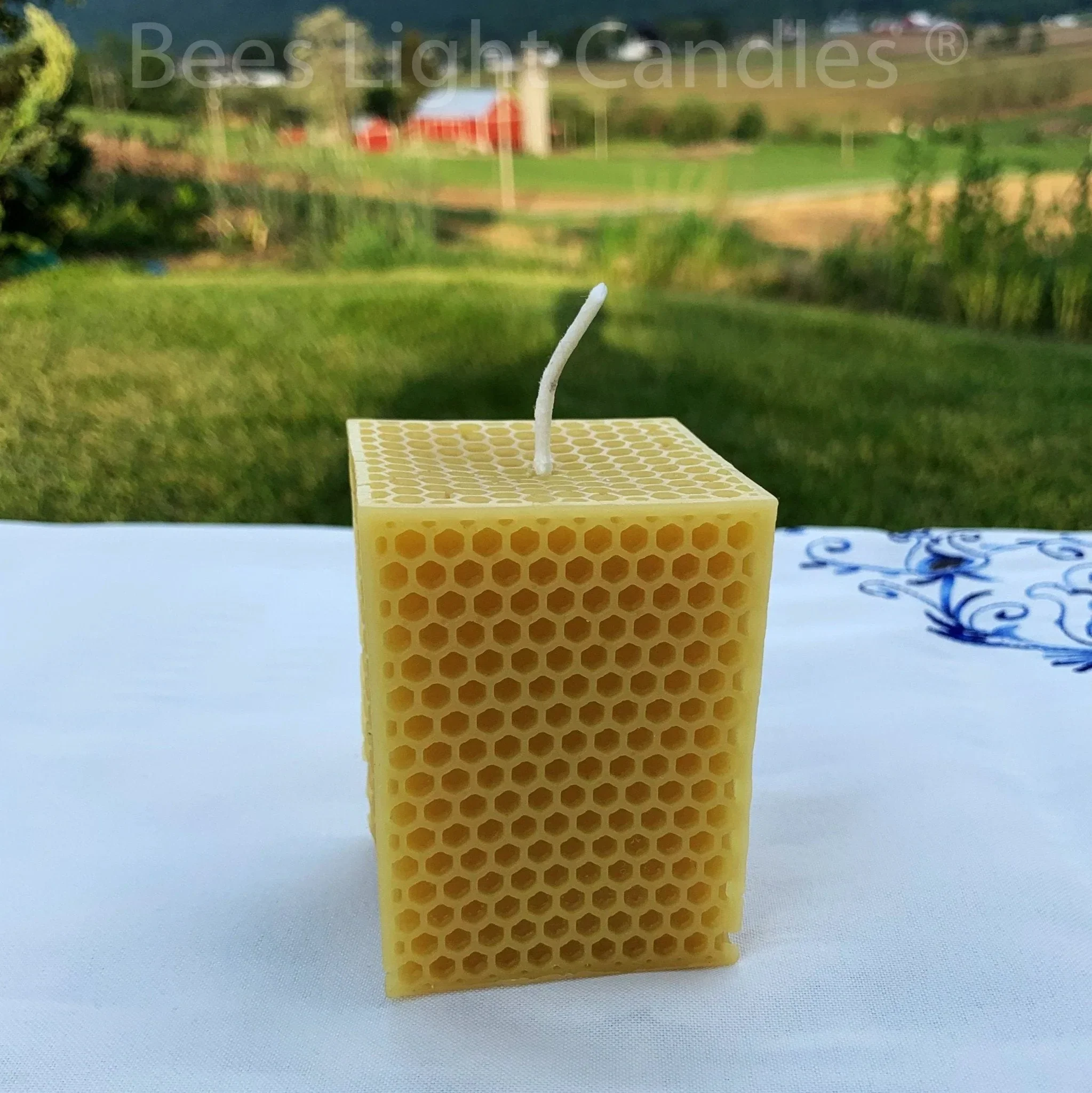 Honeycomb Beeswax Candle Set - Image 4