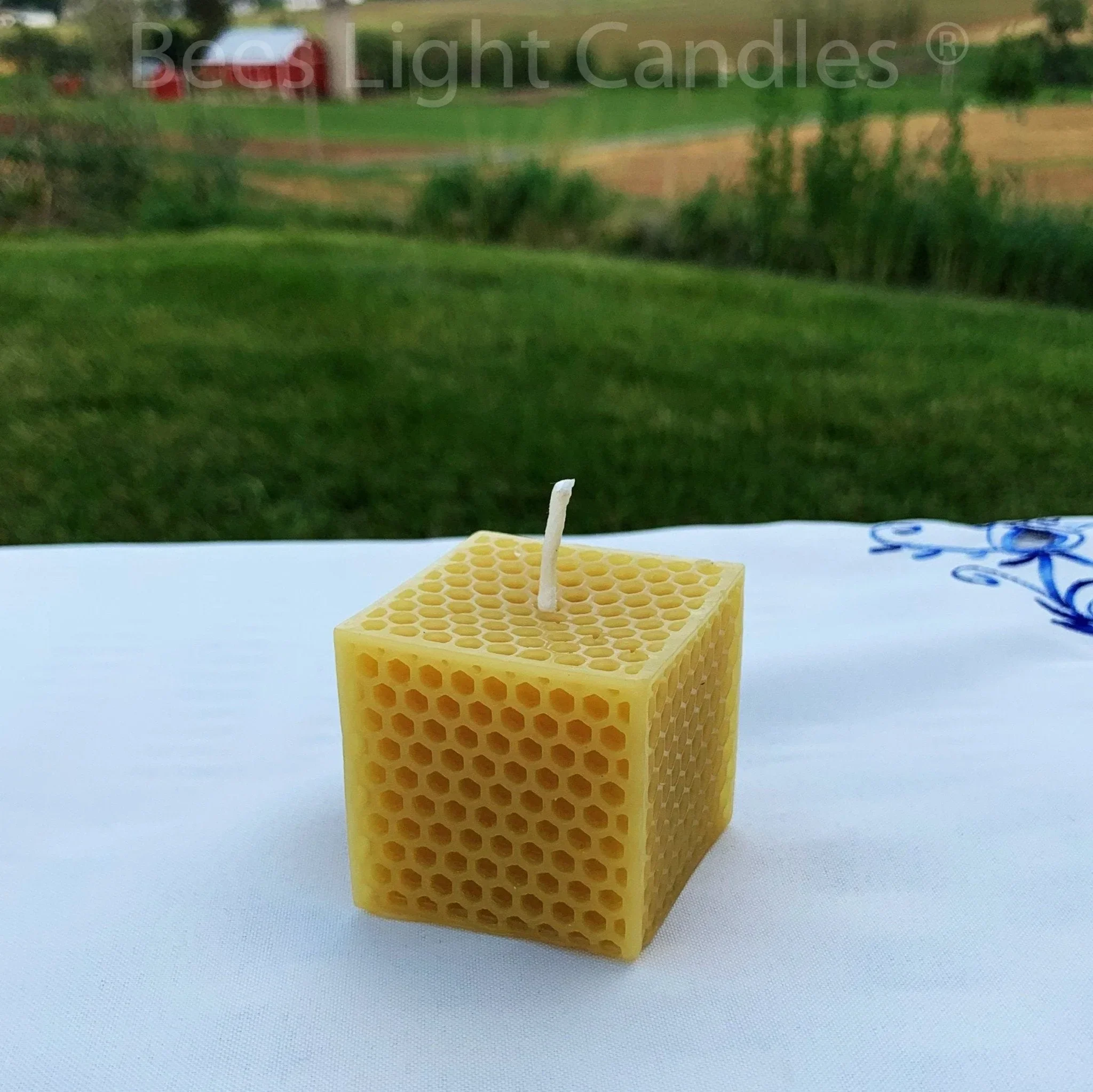 Honeycomb Beeswax Cube Candle - Image 2