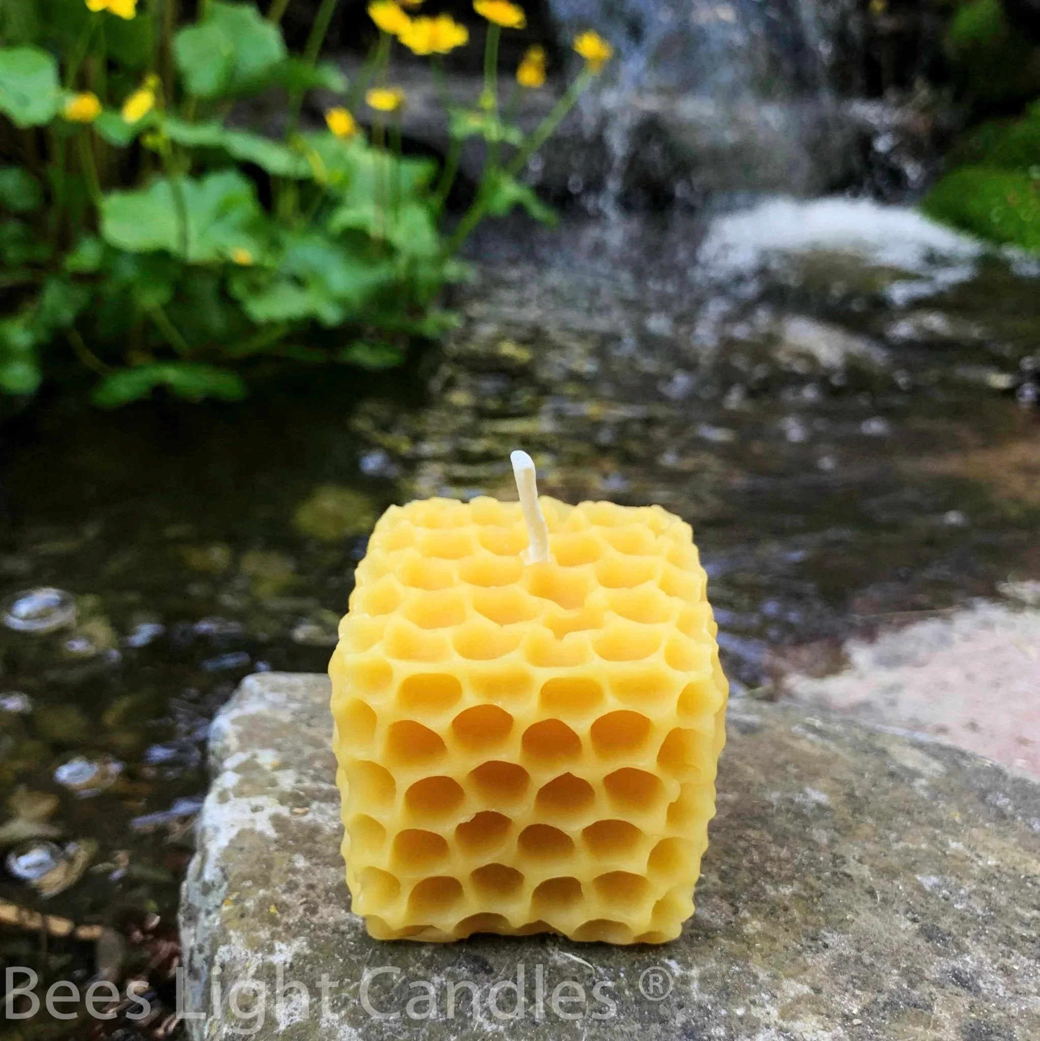 Honeycomb Cube Beeswax Candle - Image 2