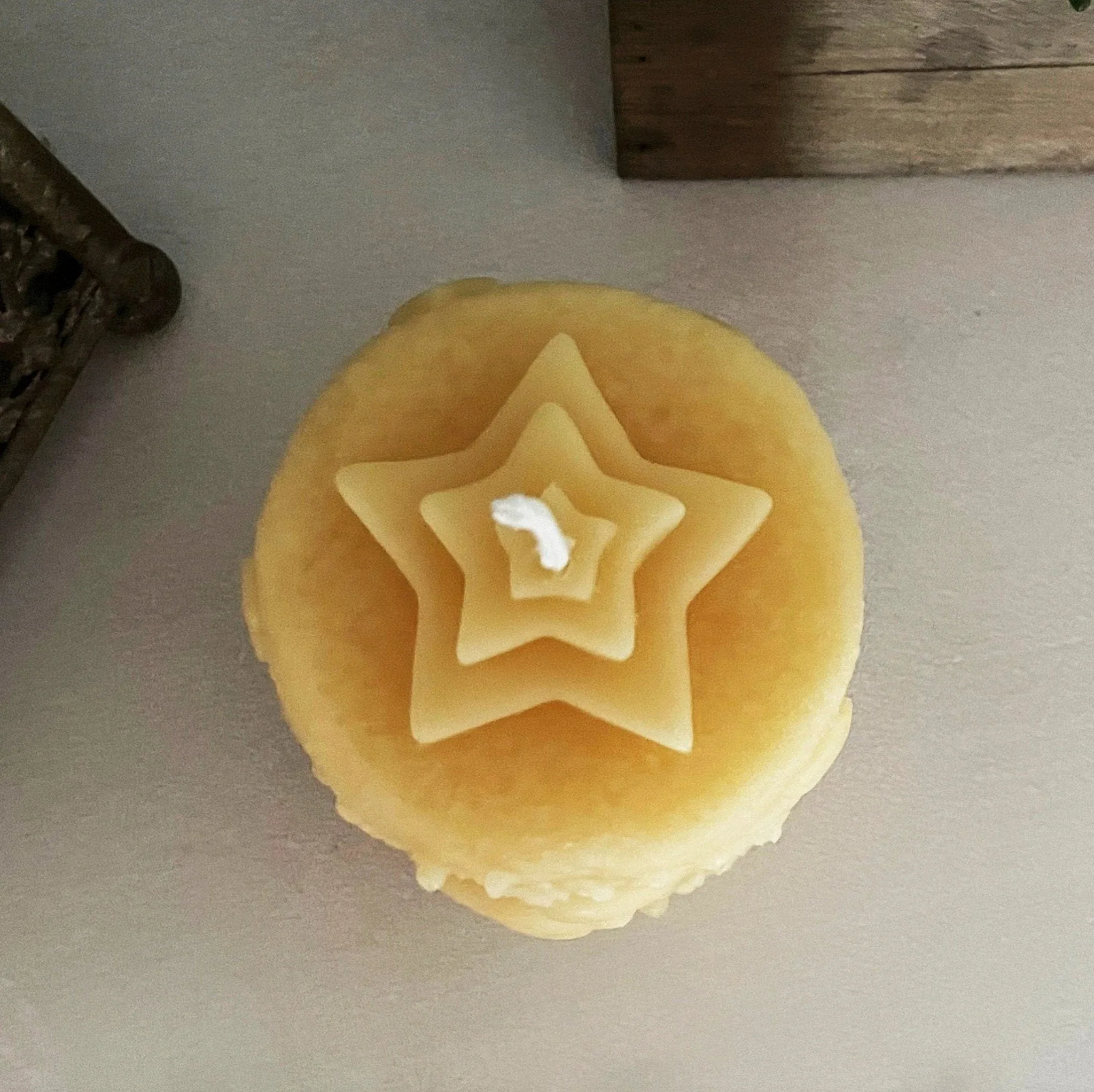 Hope Crow Beeswax Candle - Image 3