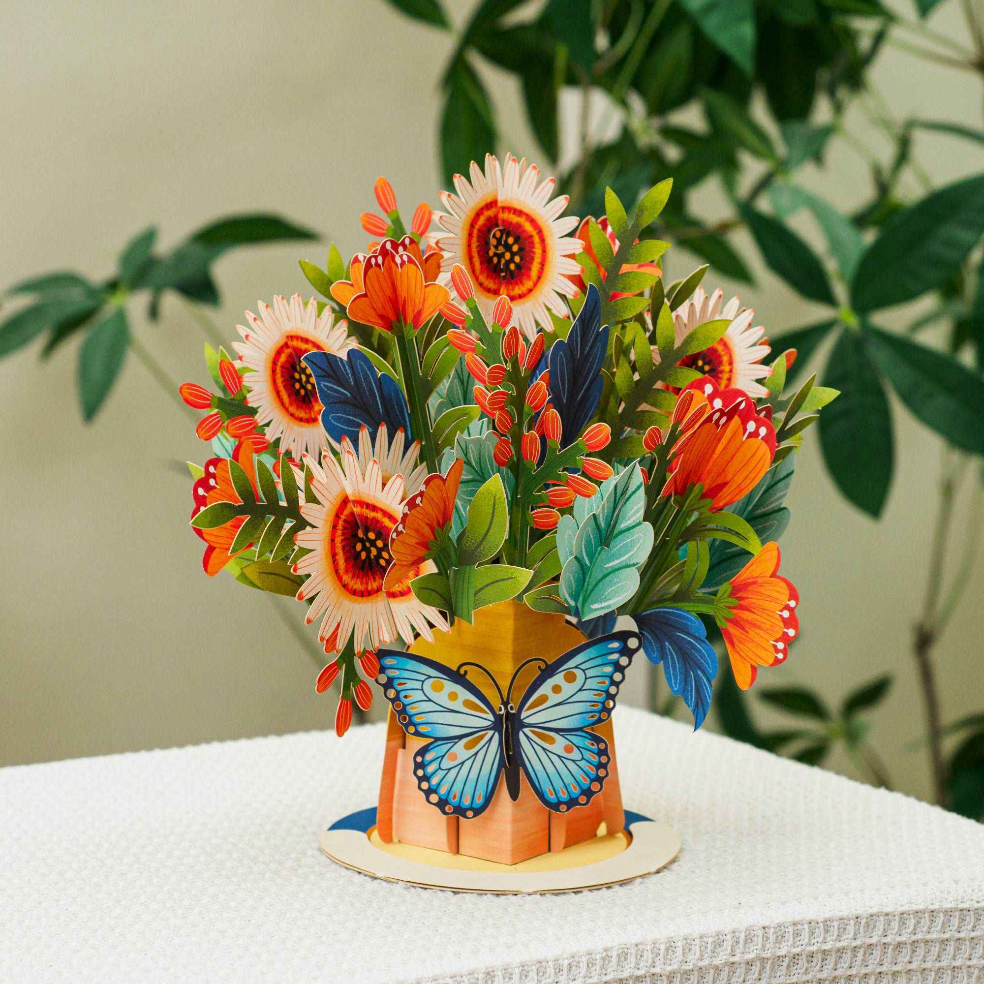 Hugepop Artisan Flower Pop Up Card with Detachable Bouquet - Image 5