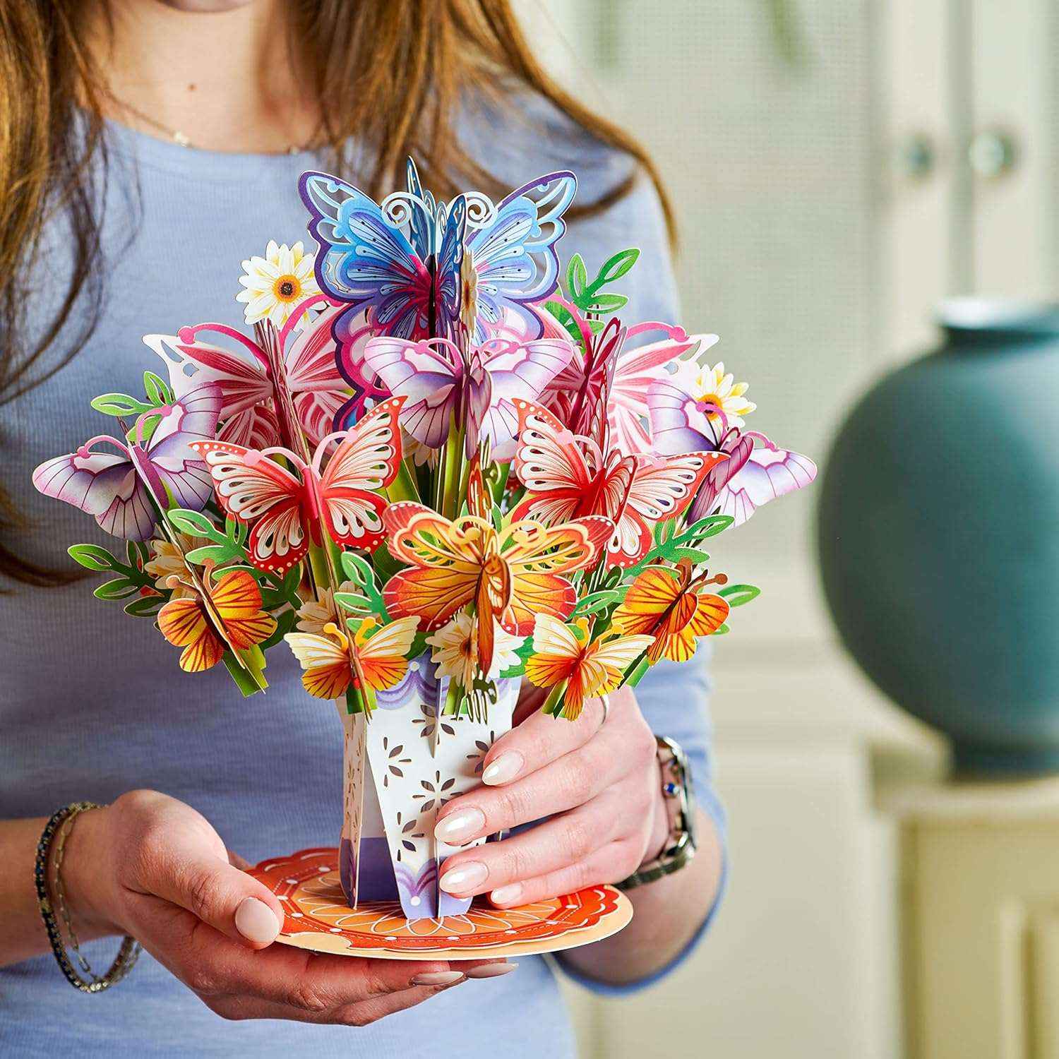 HugePop Butterfly Pop Up Card with Detachable Bouquet - Image 4