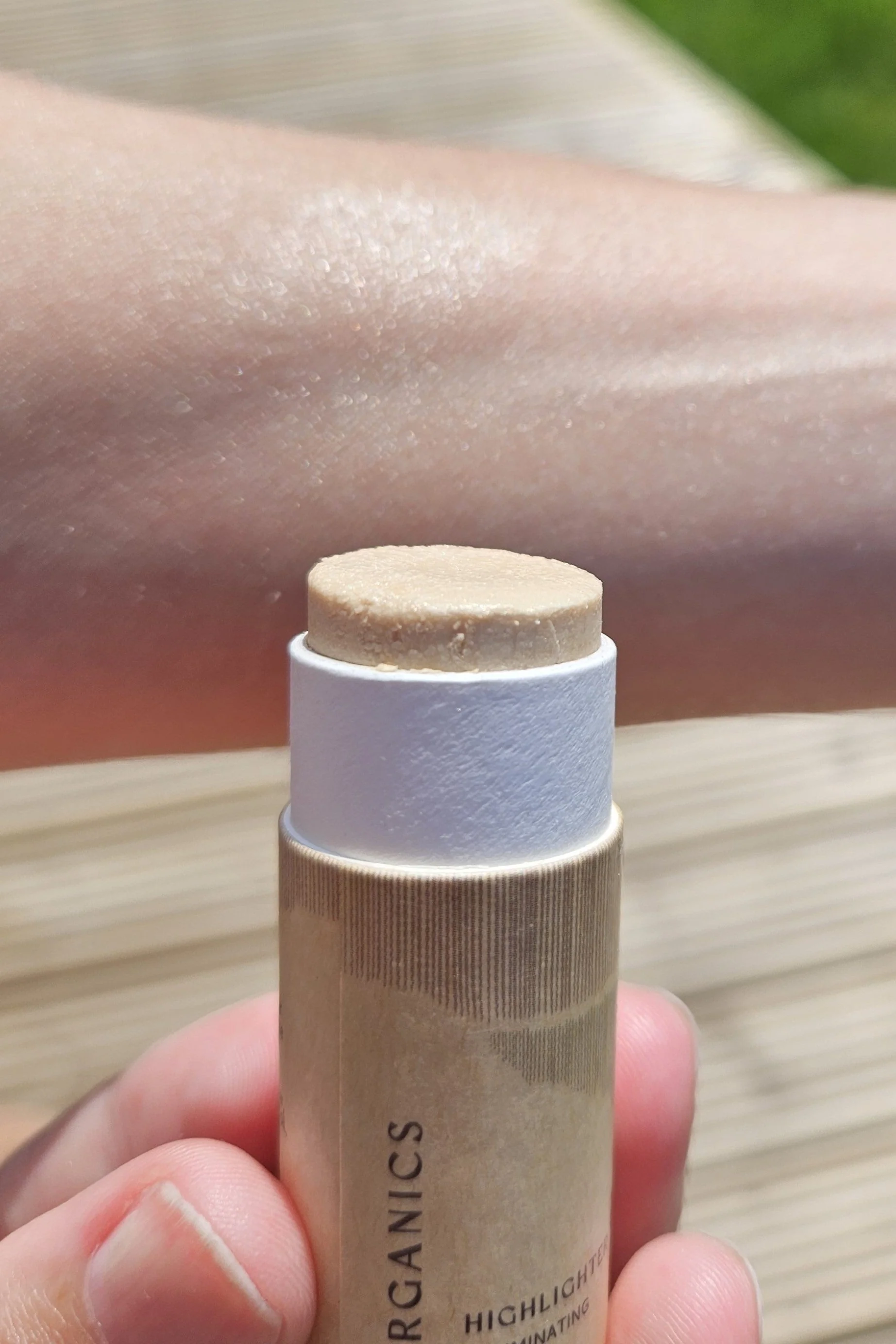 Illumi Creamy Vegan Highlighter Stick - Image 10