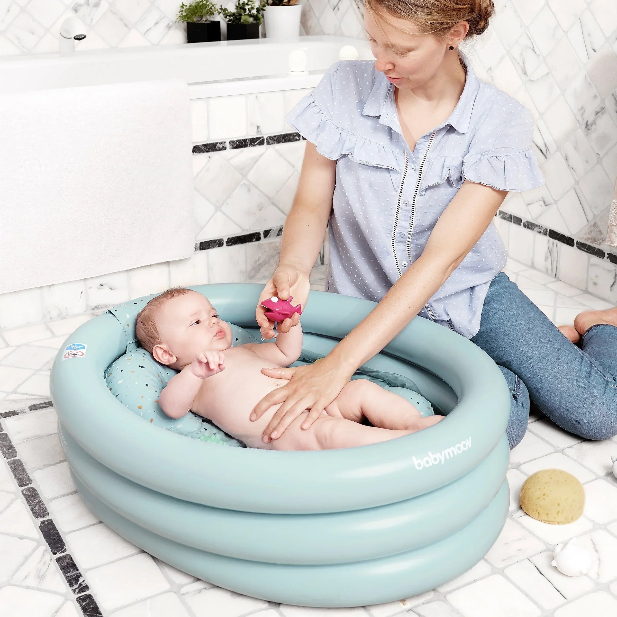 Inflatable Travel Baby Bathtub & Paddling Pool - Image 3