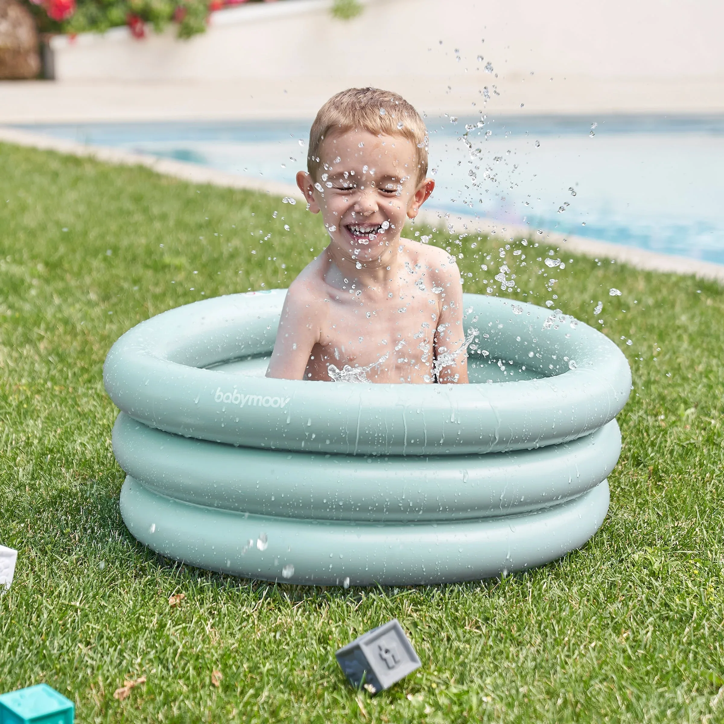 Inflatable Travel Baby Bathtub & Paddling Pool - Image 5