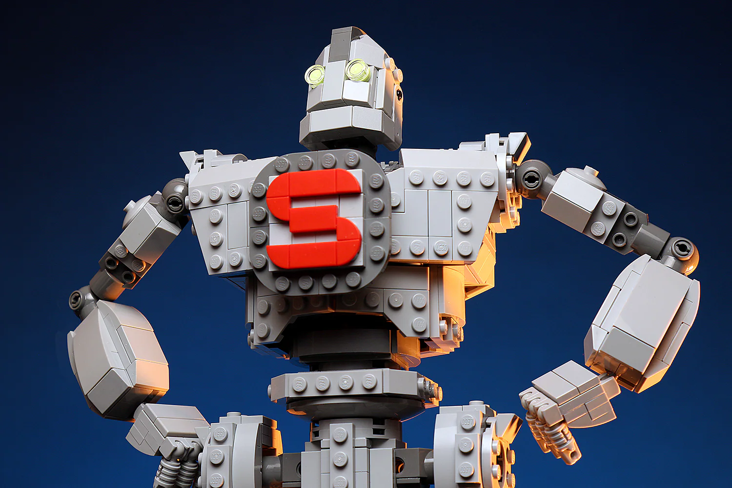 Iron Giant - Custom MOC made using LEGO parts - Image 5