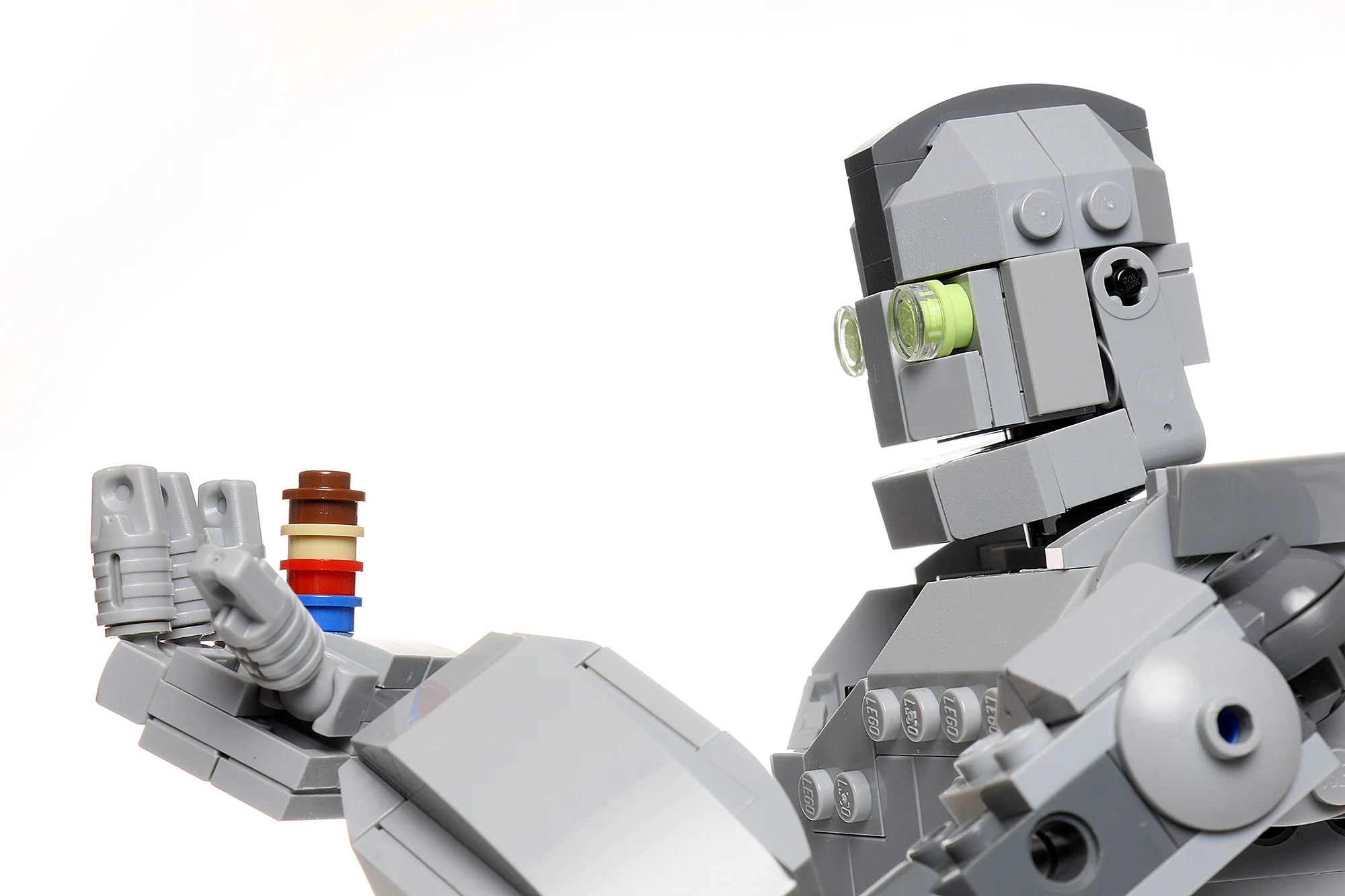 Iron Giant - Custom MOC made using LEGO parts - Image 6