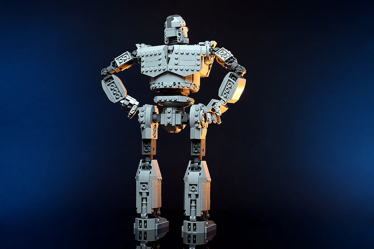 Iron Giant - Custom MOC made using LEGO parts - Image 7