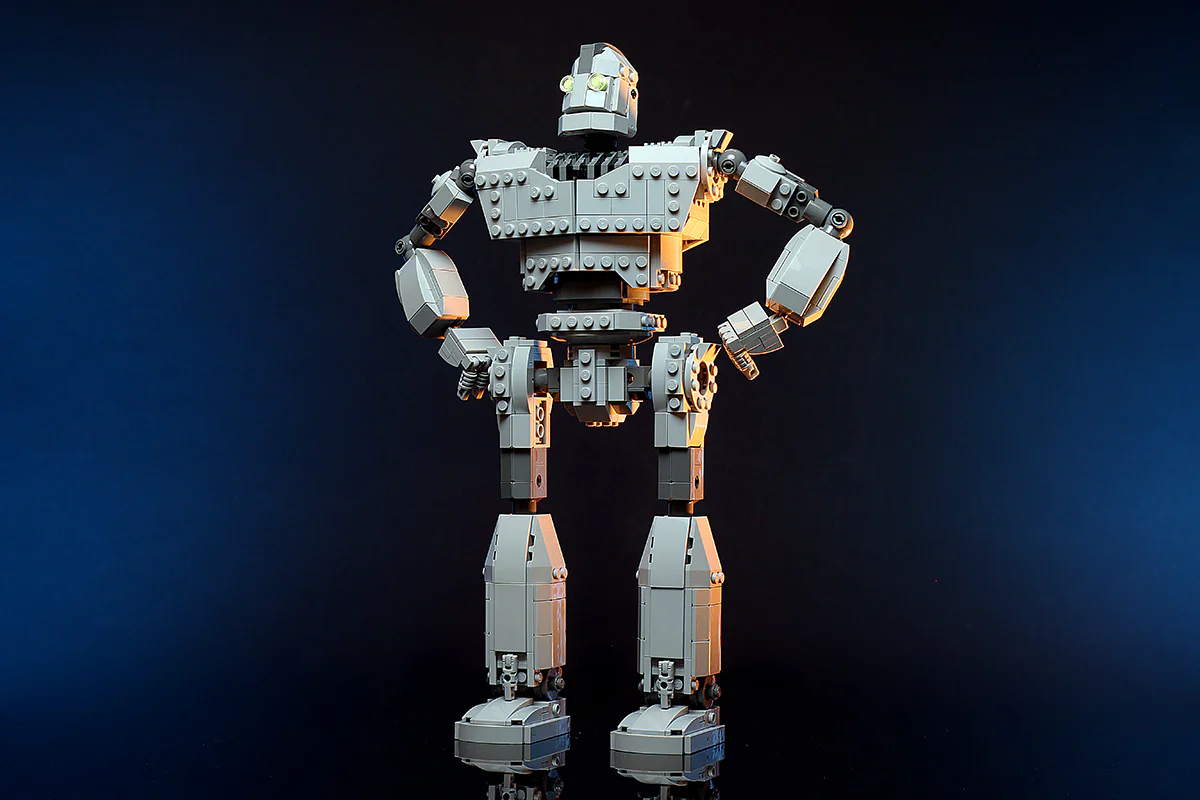 Iron Giant - Custom MOC made using LEGO parts - Image 8