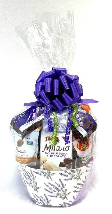 Jenny's Small Classic Gift Basket - Gourmet Snacks & Treats - Best Seller - Image 3
