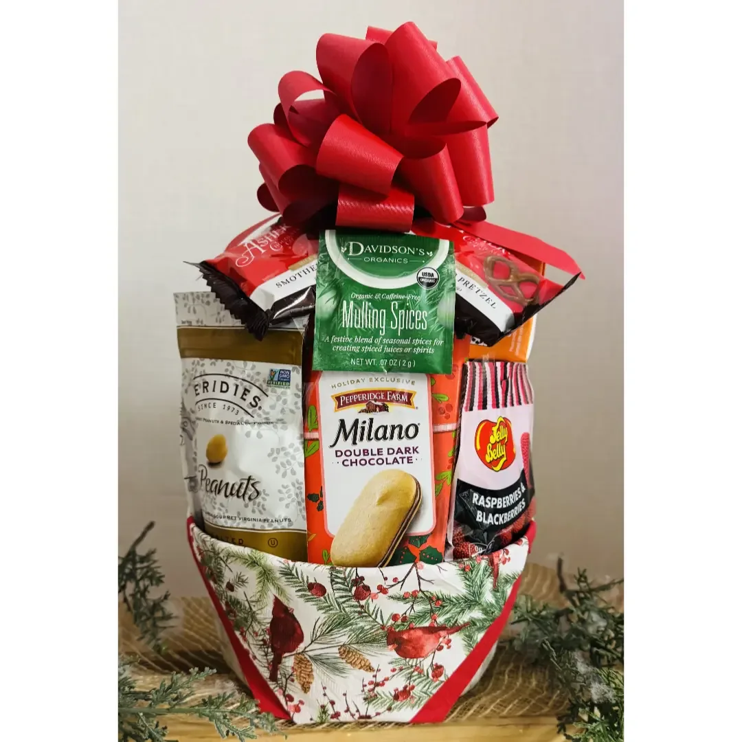Jenny's Small Classic Gift Basket - Gourmet Snacks & Treats - Best Seller - Image 8