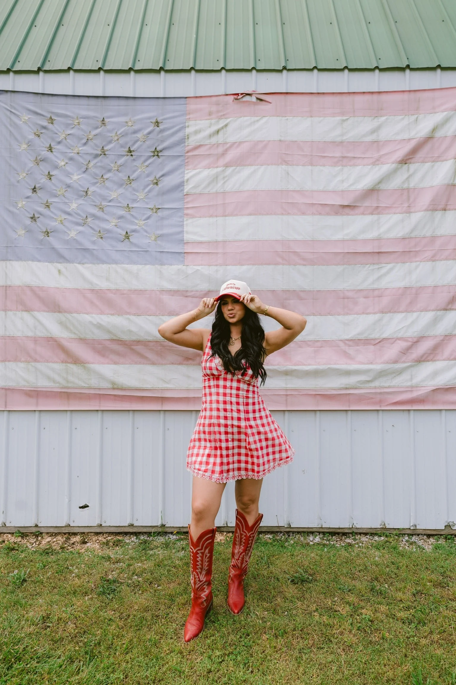 Kiss me I'm American - Red Vintage Trucker Hat - Image 3
