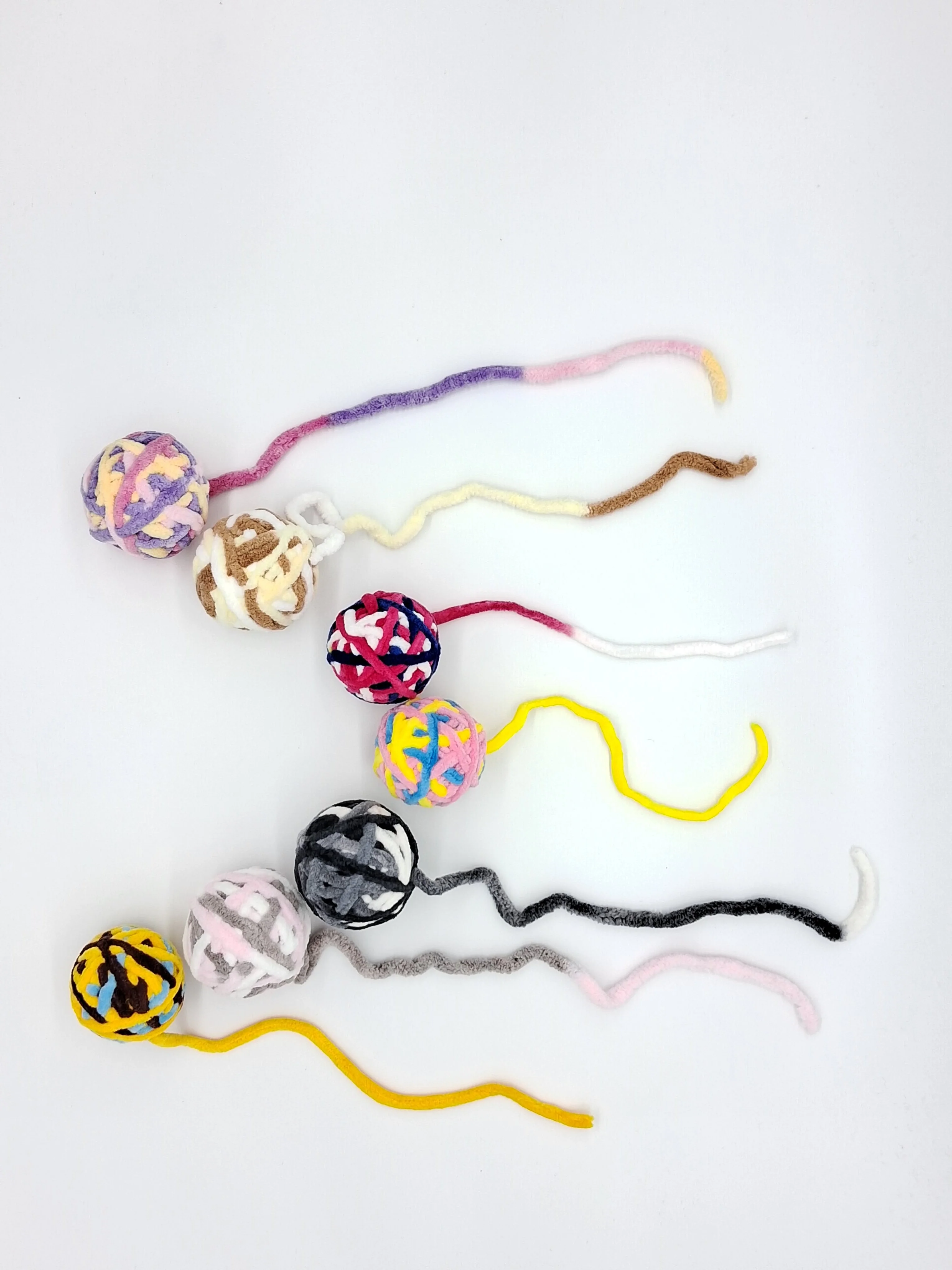 Kitty Cat Yarn Ball (SMALL) - Image 3