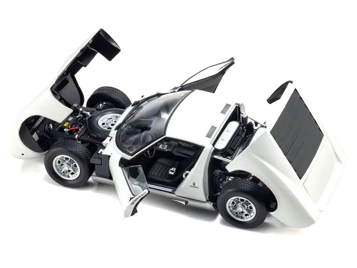 Lamborghini Miura P 400 White 1/18 Diecast Model Car by Kyosho - Image 3