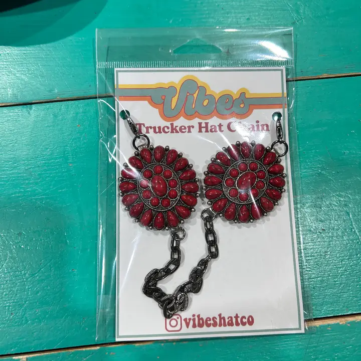 Large Black Aluminum & Red Concho Trucker Chain - Image 2