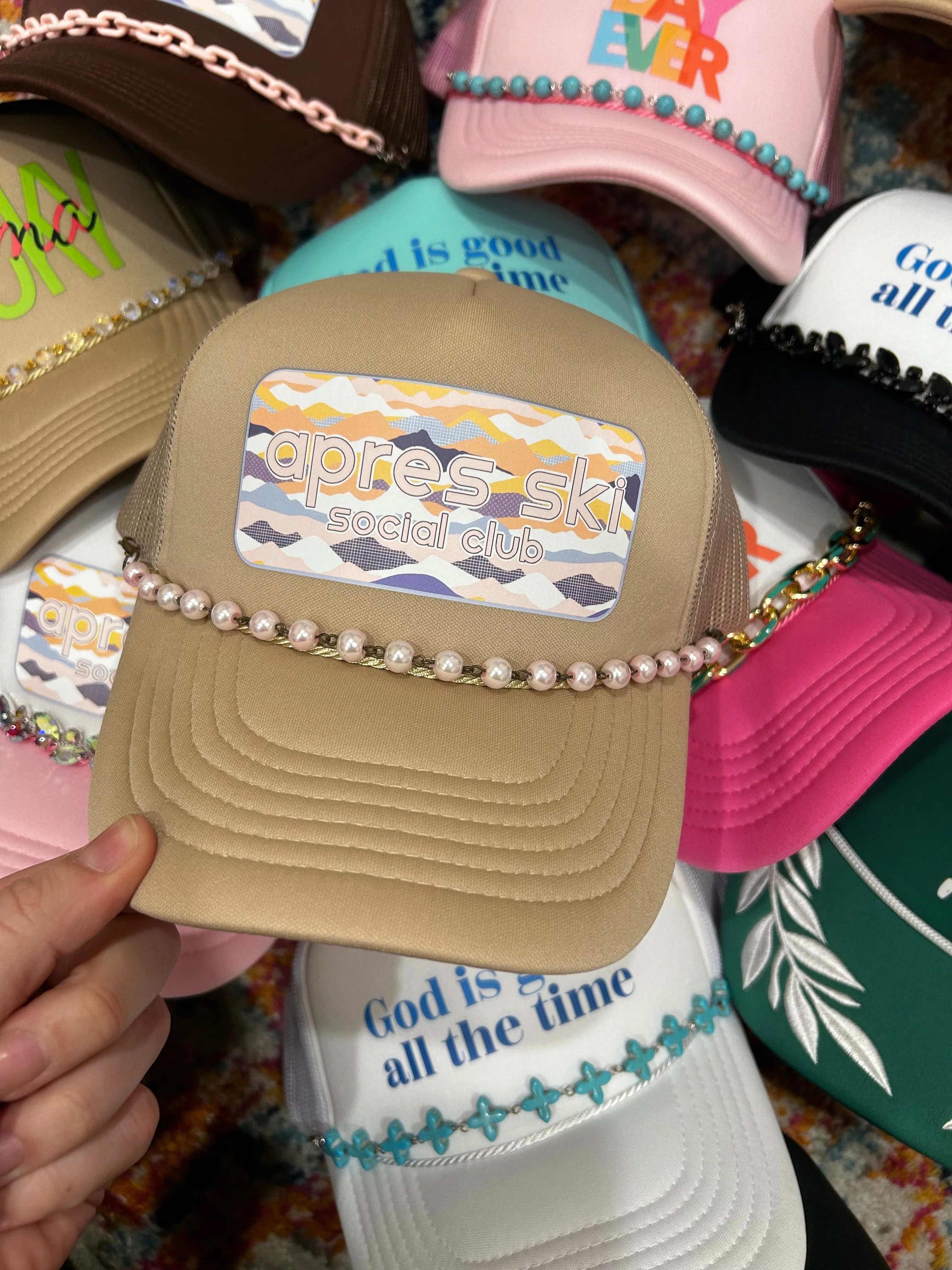 Light Pink Pearl Trucker Hat Chain - Image 3