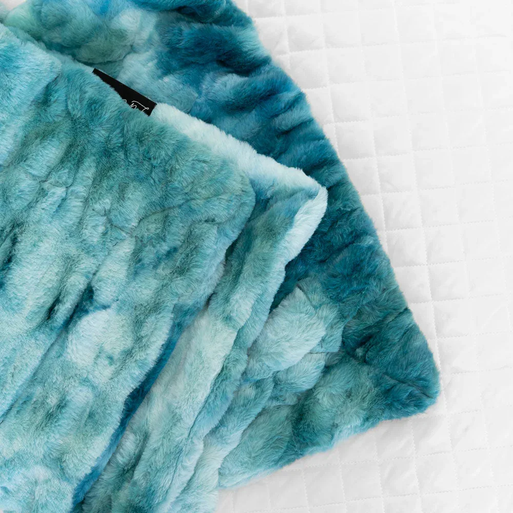 LuxeCloud Blanket - Image 4