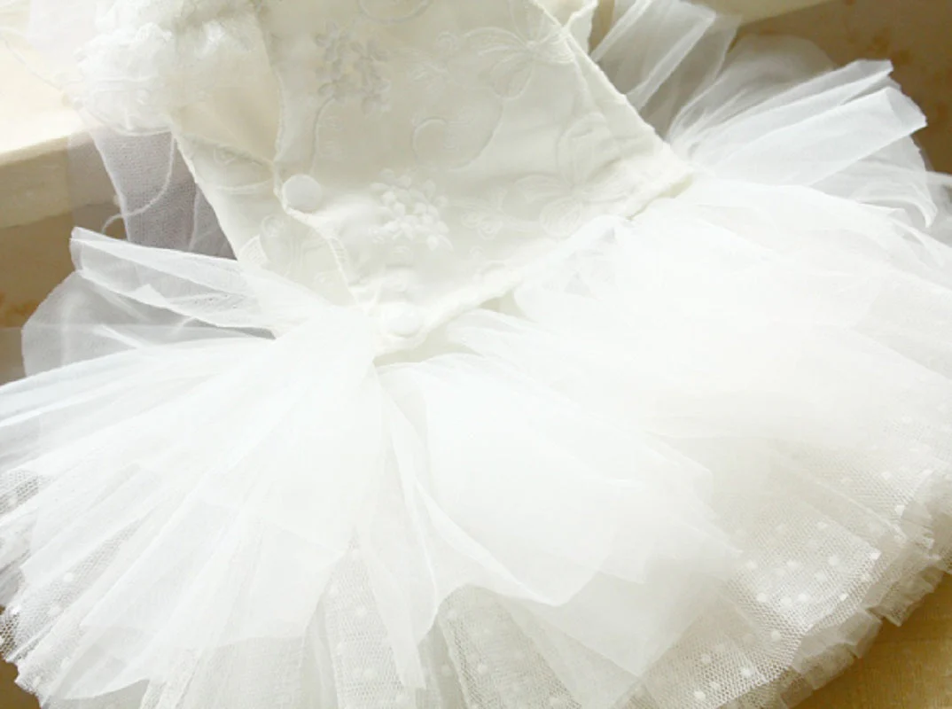 Luxury Classic White Pet Wedding Dress Elegant Floral Tulle Dog Dress - Image 2