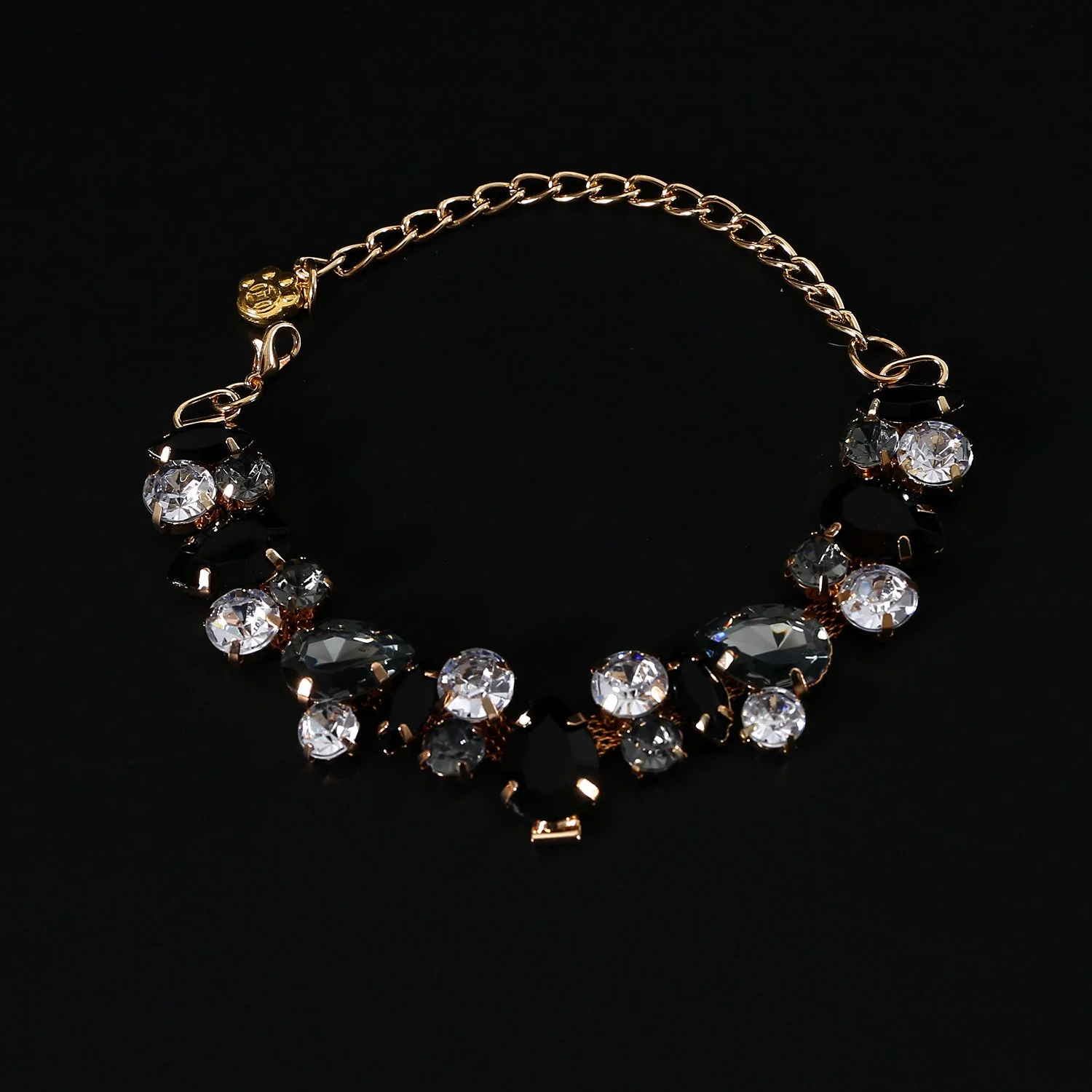 Luxury Pet Necklace – Crystal Beads & Adjustable Chain - Image 4