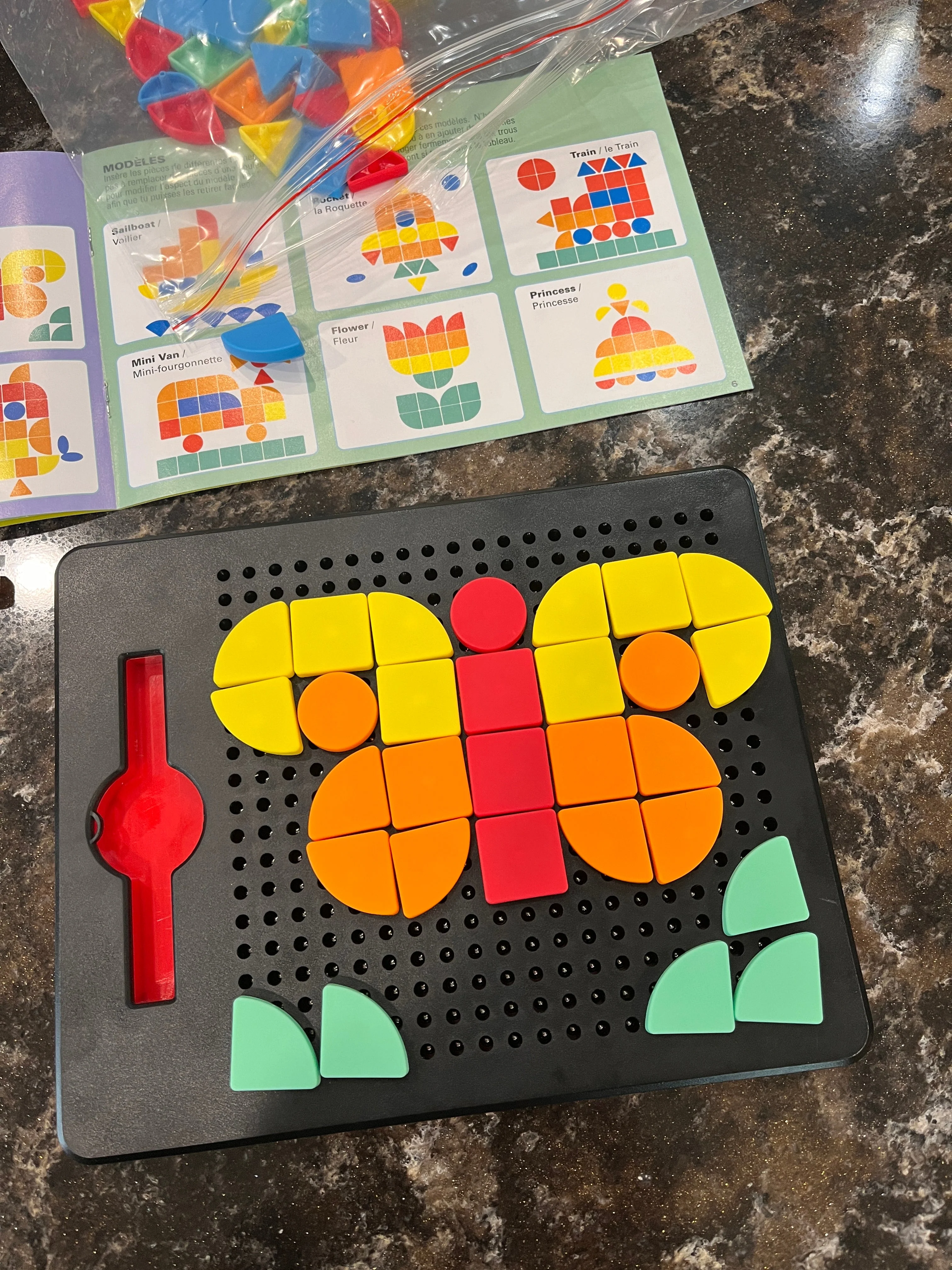 MAGNETIC DESIGN BOARD 2-in-1 Activity Pad - Image 6