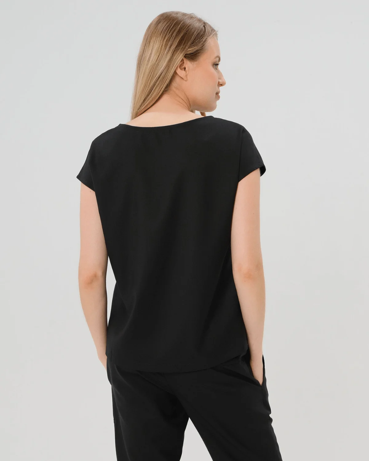 Maternity Shell Top w/ Hidden Nursing Zip in All-Season Wool - Image 3