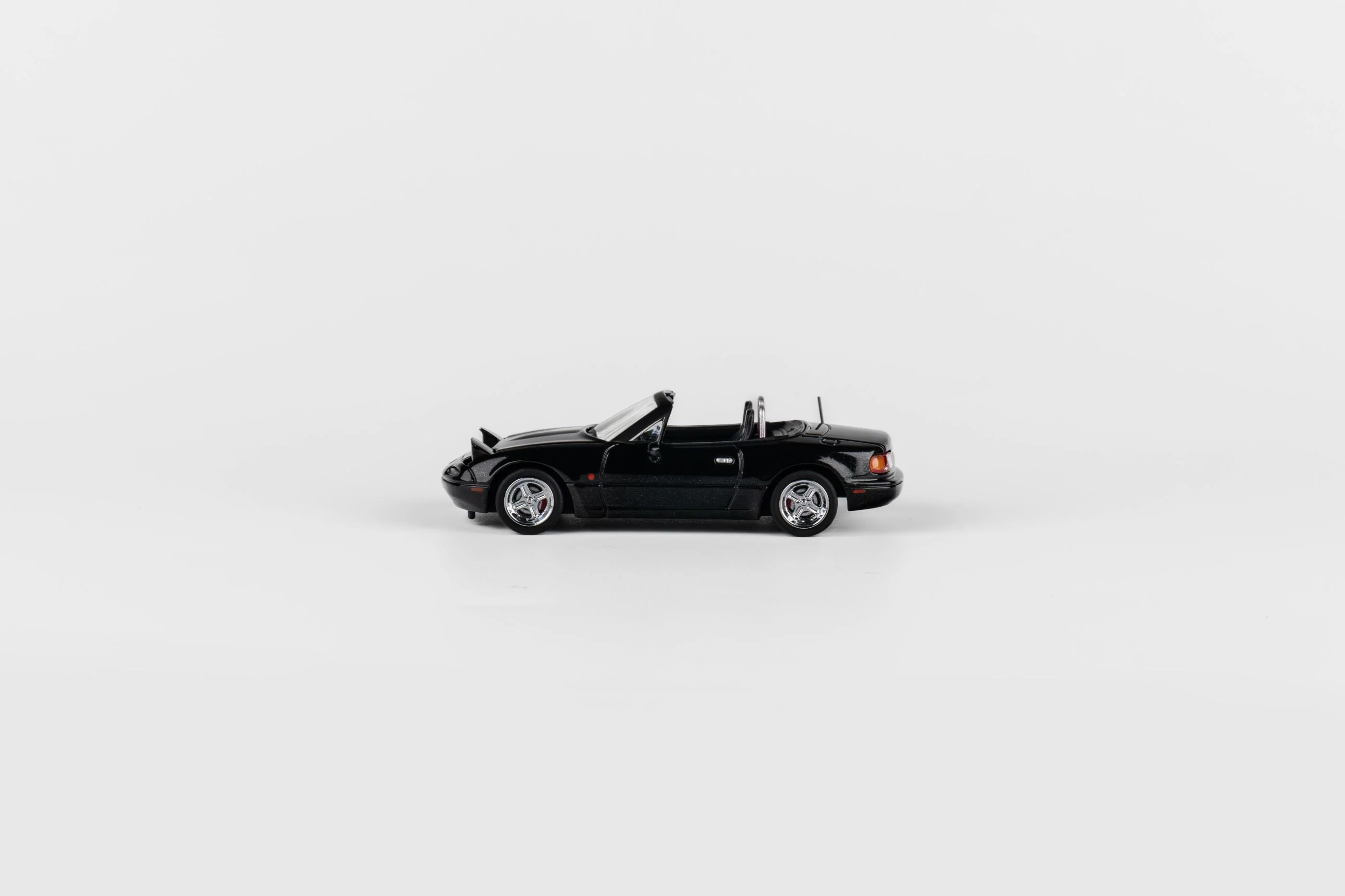 Mazda Miata Micro Turbo Eunos Roadster - Metallic Black - Image 4