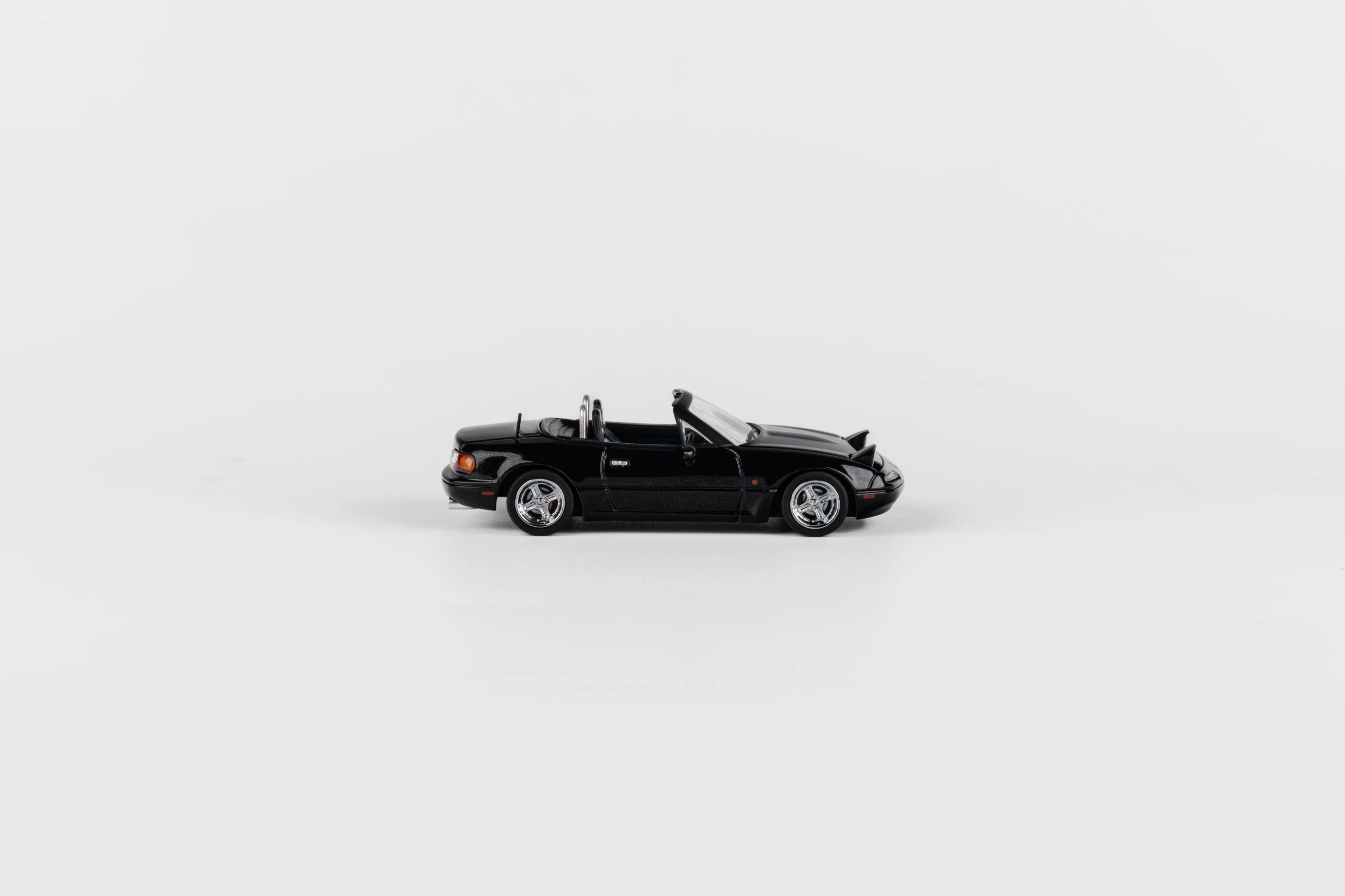 Mazda Miata Micro Turbo Eunos Roadster - Metallic Black - Image 5