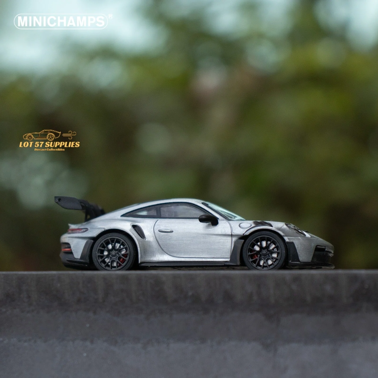 Minichamps Porsche 911 GT3 RS Raw Silver 1:64 - Image 8