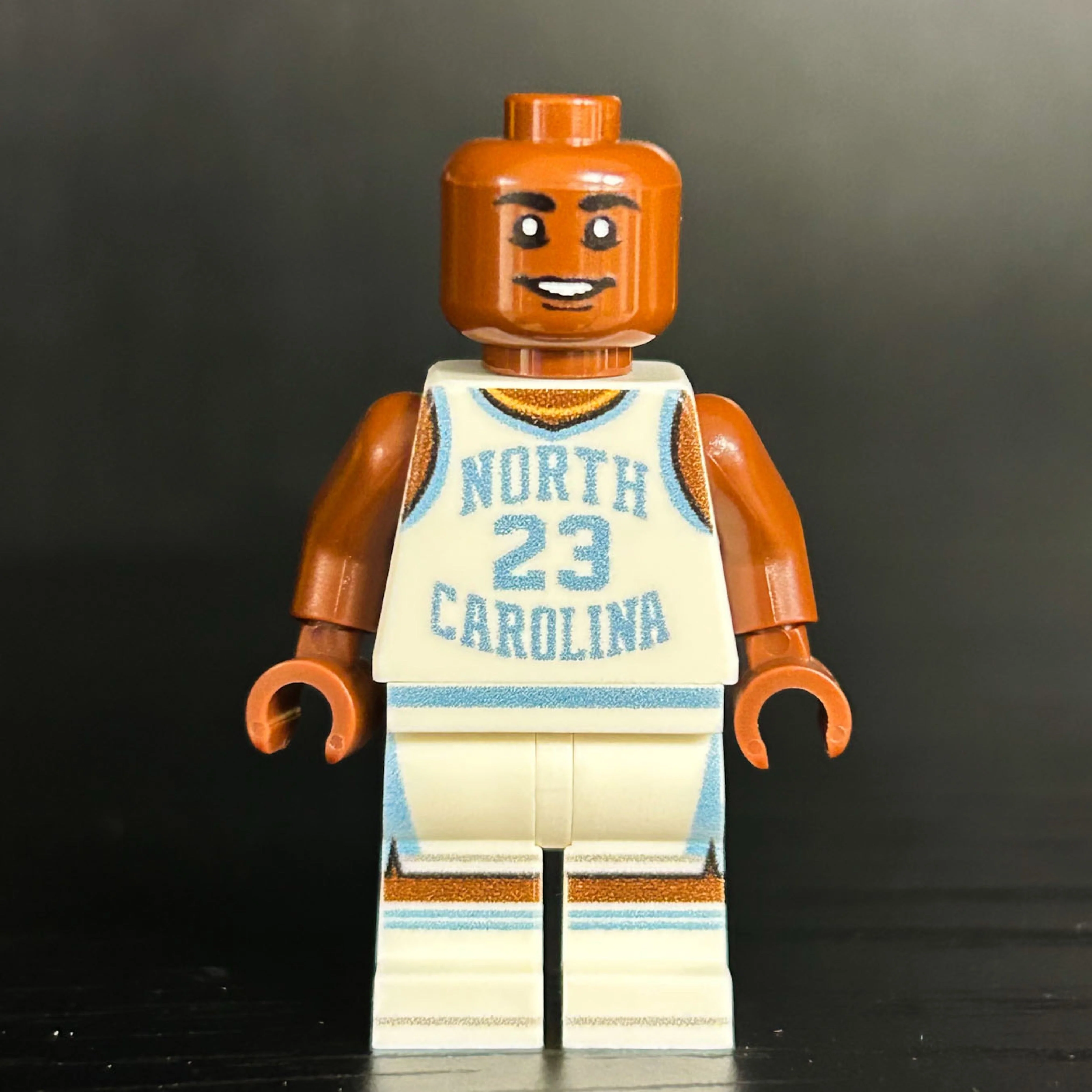 MJ #23 UNC Basketball Player Minifig - Image 3