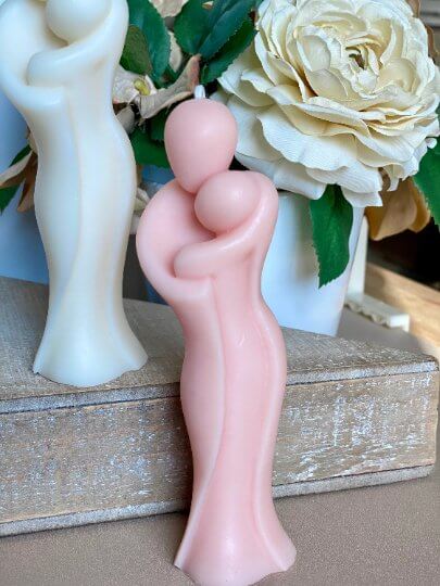 Mother's Hug Candle - Handcrafted Soy Wax Sculpture for a Cozy Home Ambiance - Image 4
