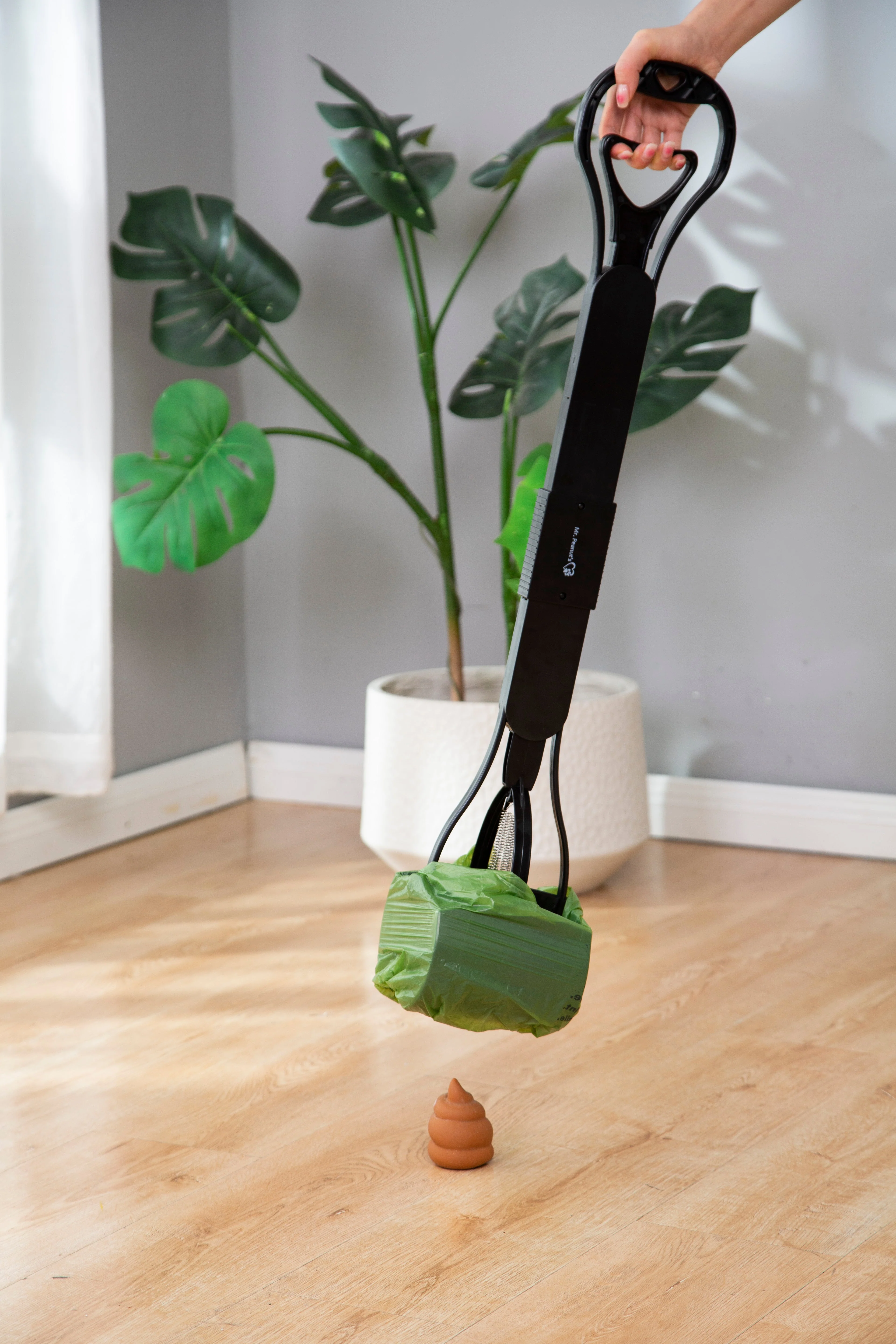 Mr. Peanut's 32" Tall Profile Pooper Scooper - Image 19
