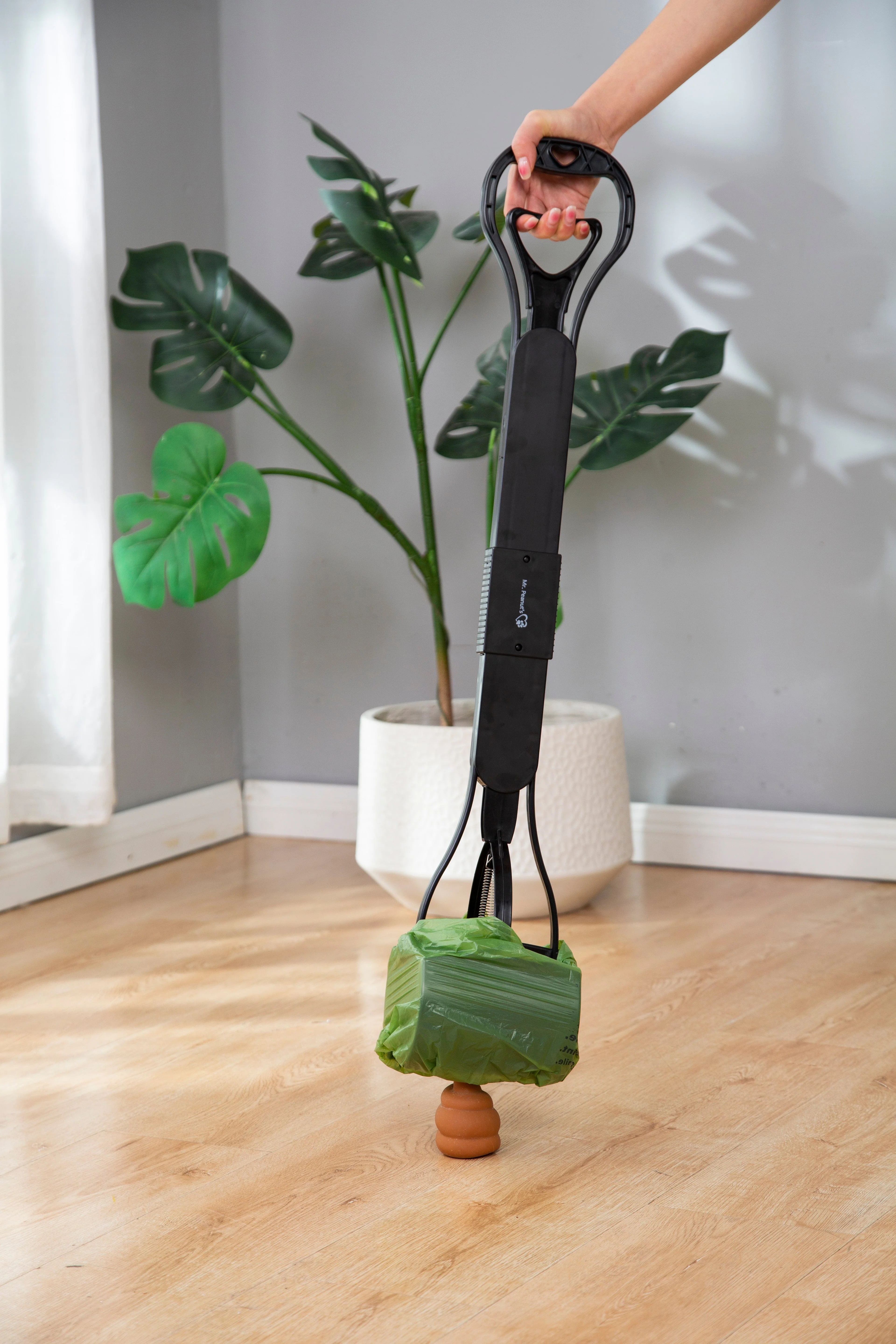 Mr. Peanut's 32" Tall Profile Pooper Scooper - Image 20