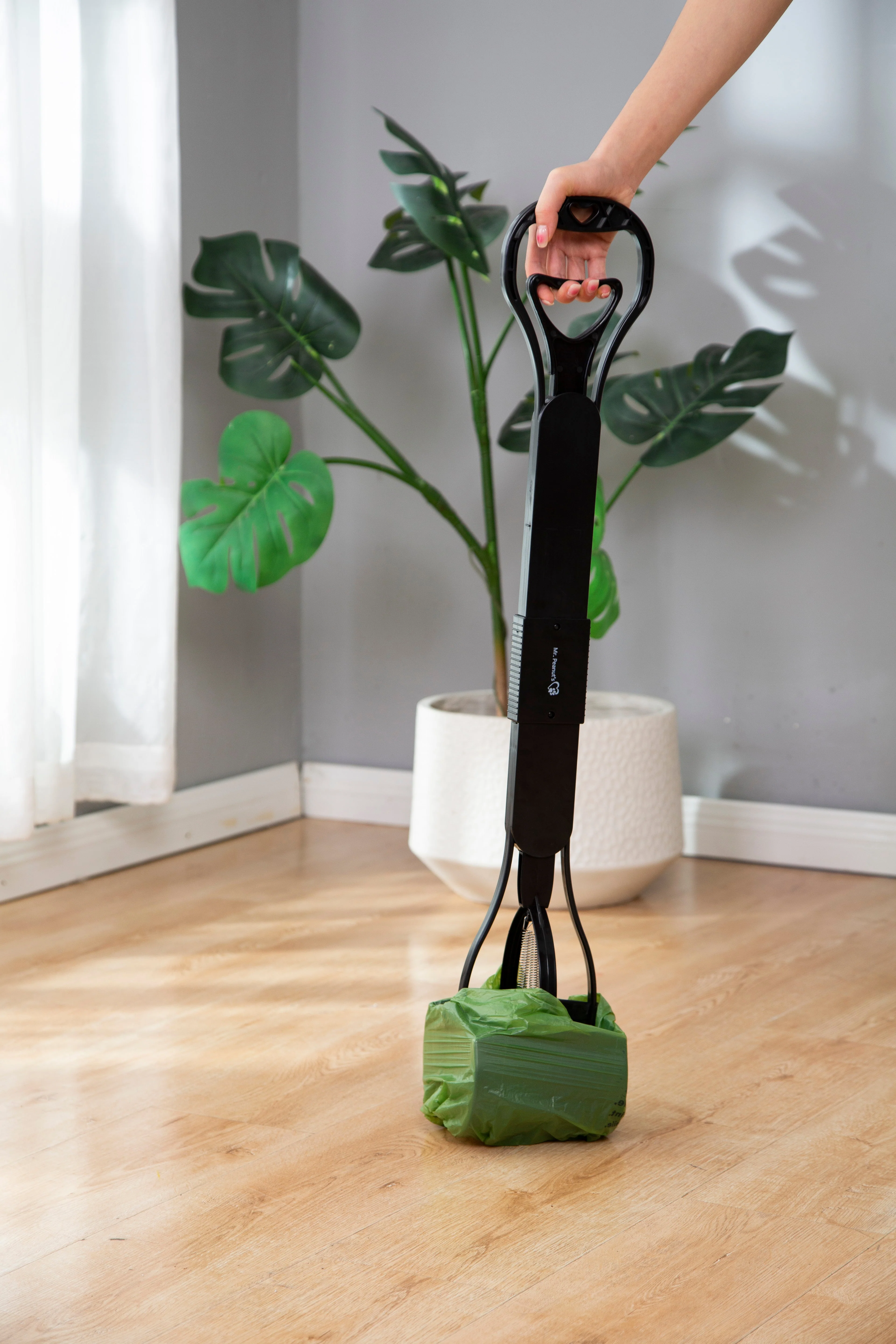 Mr. Peanut's 32" Tall Profile Pooper Scooper - Image 21