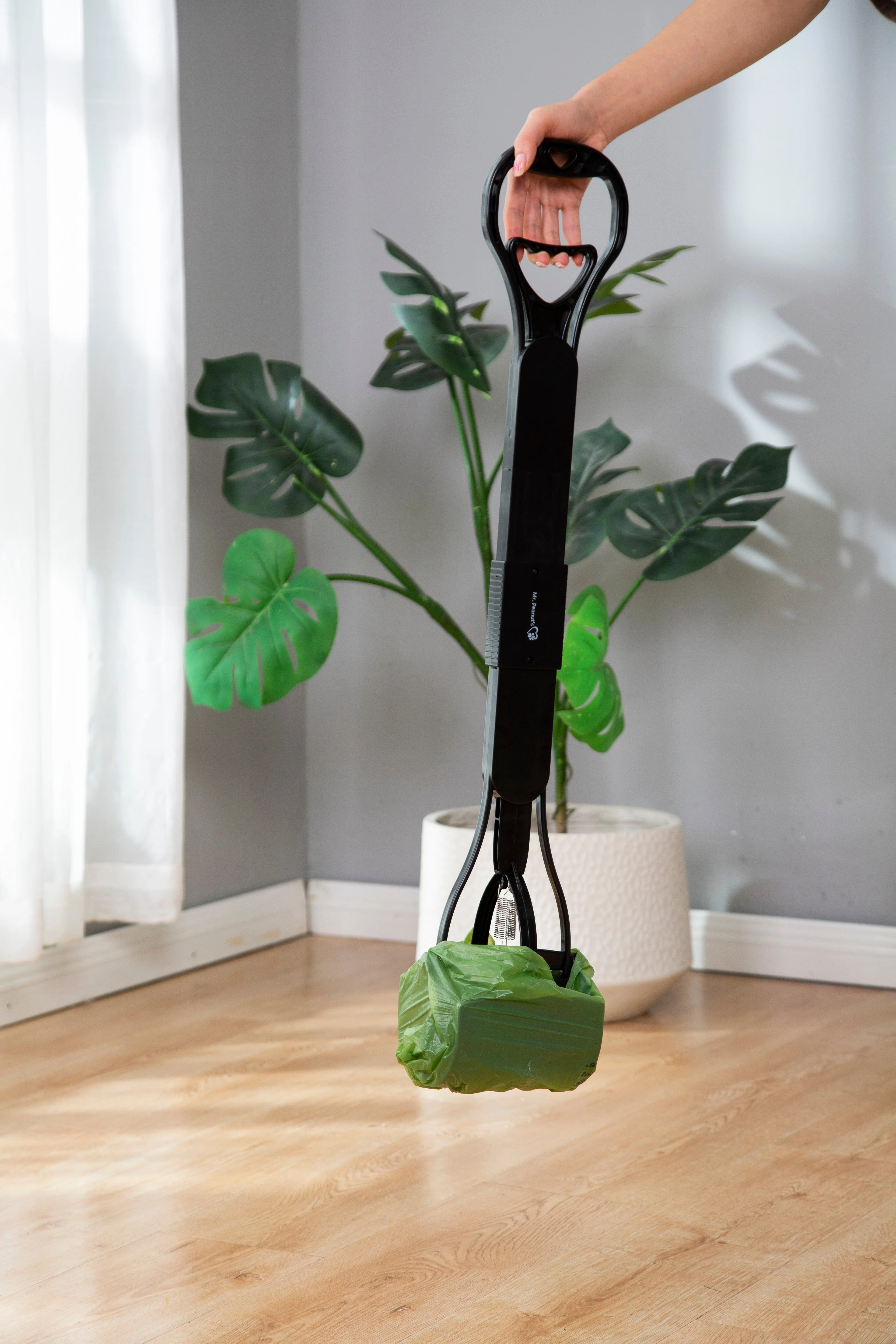 Mr. Peanut's 32" Tall Profile Pooper Scooper - Image 22