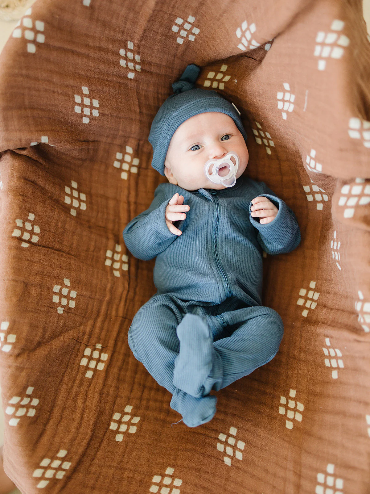 Navy Organic Ribbed Newborn Knot Hat - Image 2