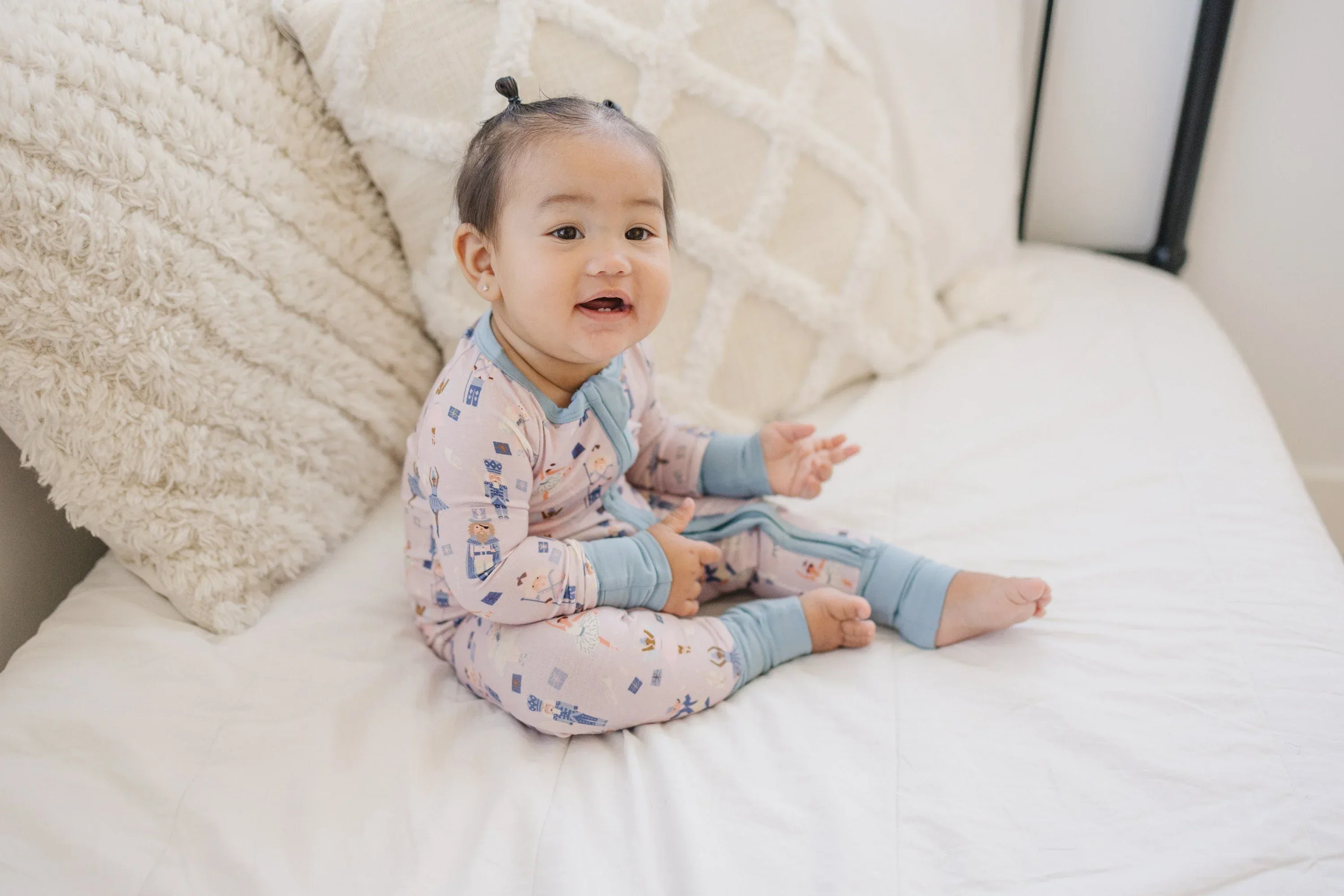 Nutcracker Print Bamboo Zippy Romper *Newborn left - Image 4