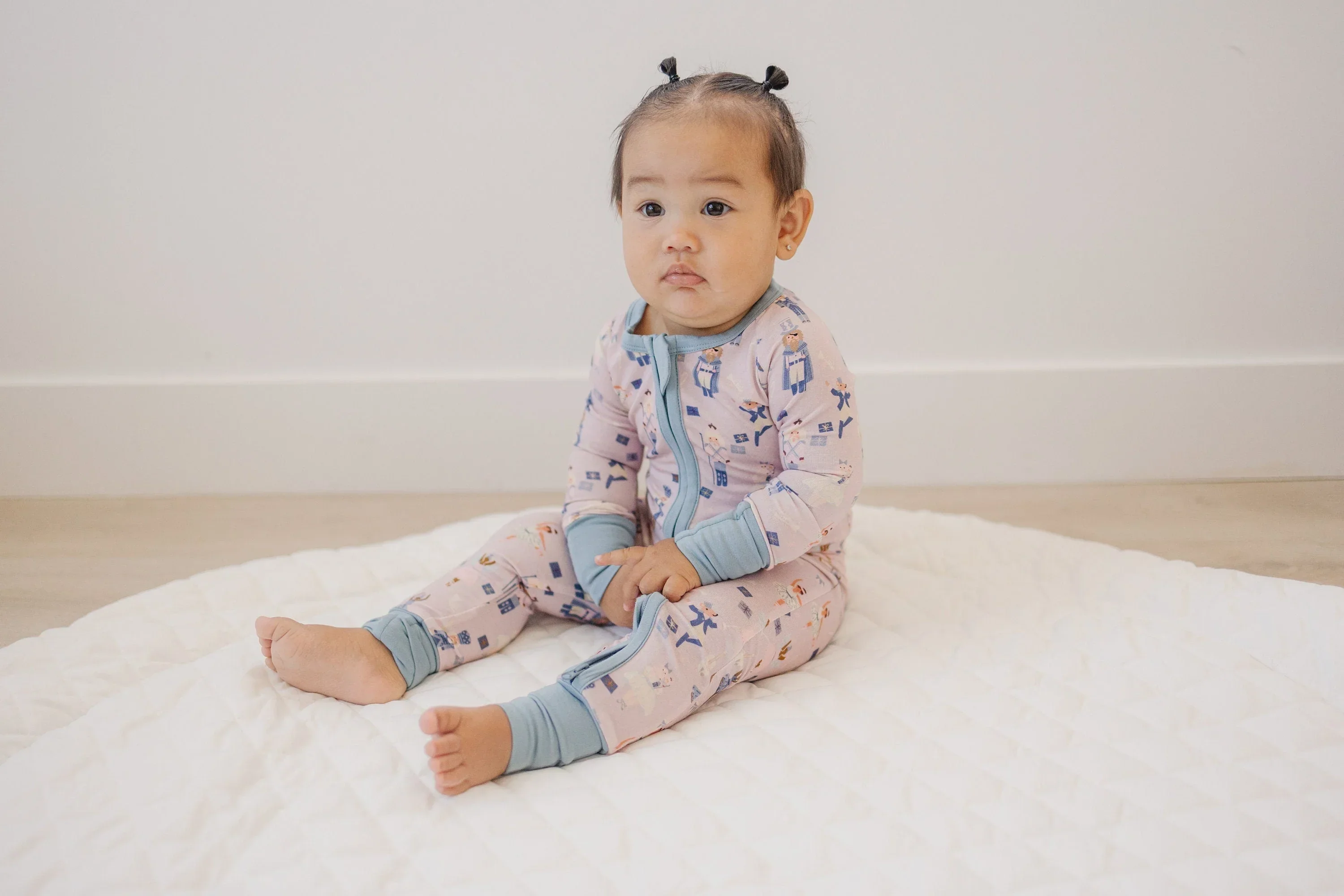 Nutcracker Print Bamboo Zippy Romper *Newborn left - Image 6