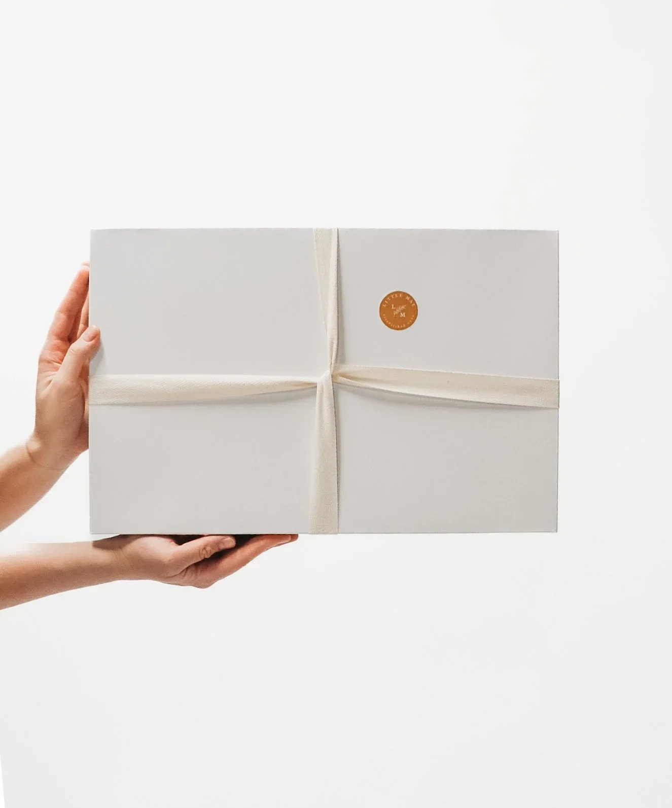 Oat Ribbed Gift Box - Image 2