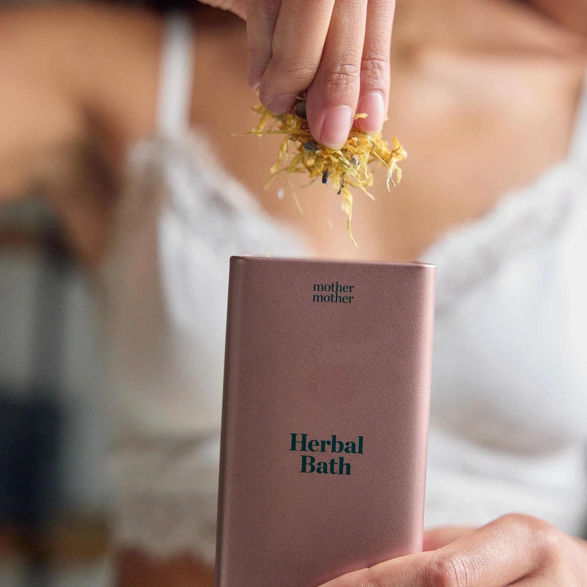 Organic Postpartum Herbal Sitz Bath - Image 3