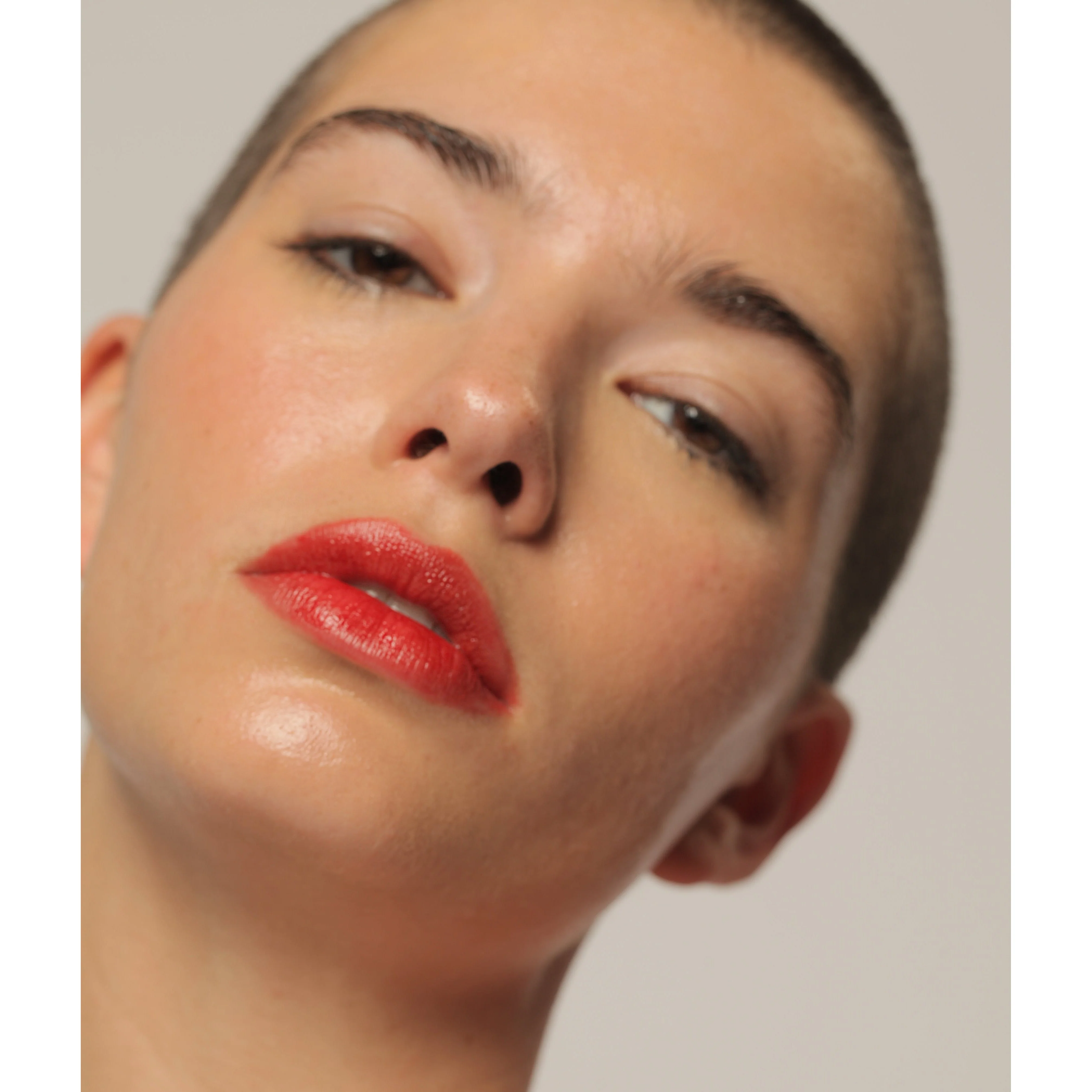OSCILLATE - MULTI-BENE STICK // LIPS + CHEEKS - Image 4