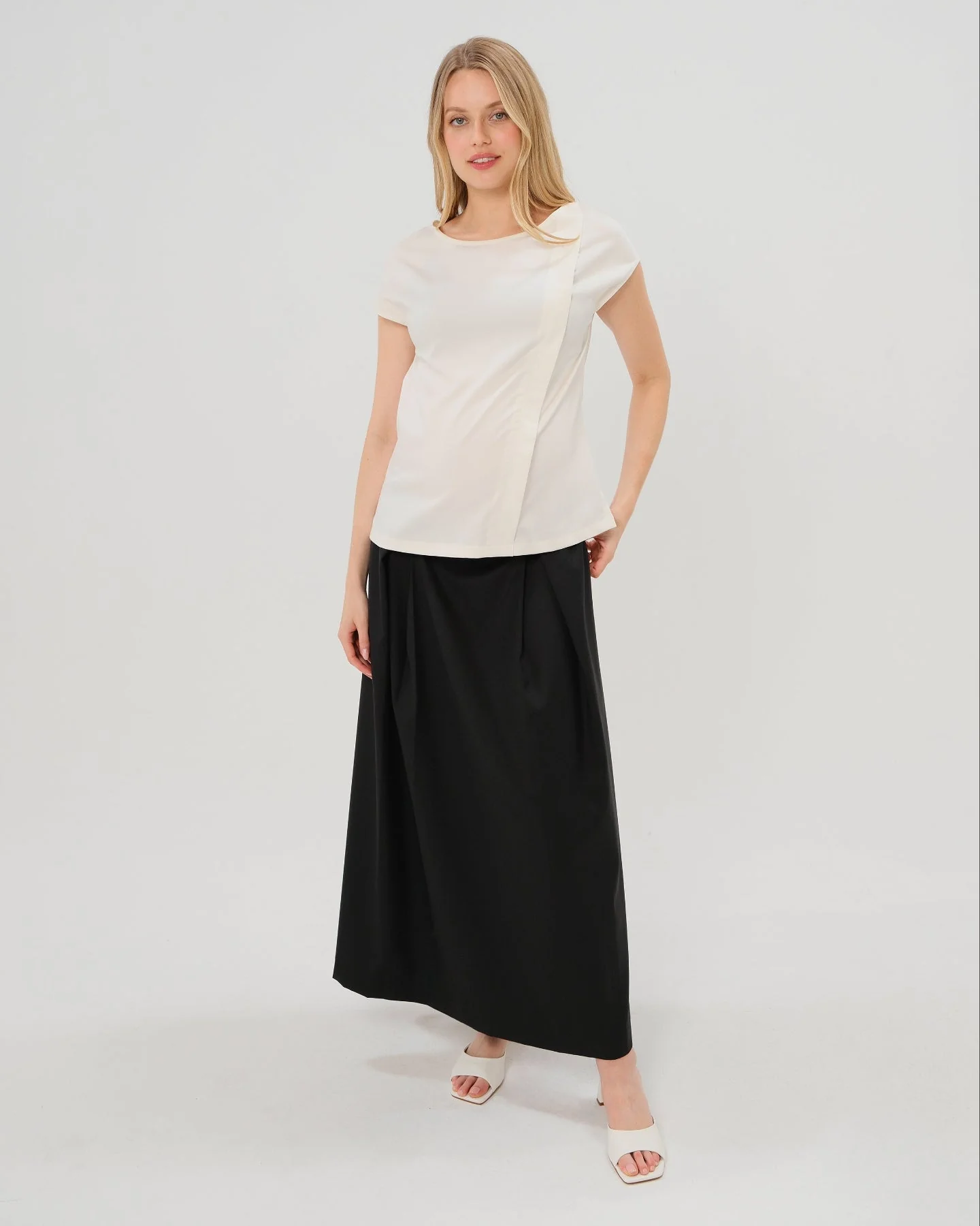 Over-Under Bump Pleated Maternity Maxi Skirt in All-Season Wool Blend - Image 3