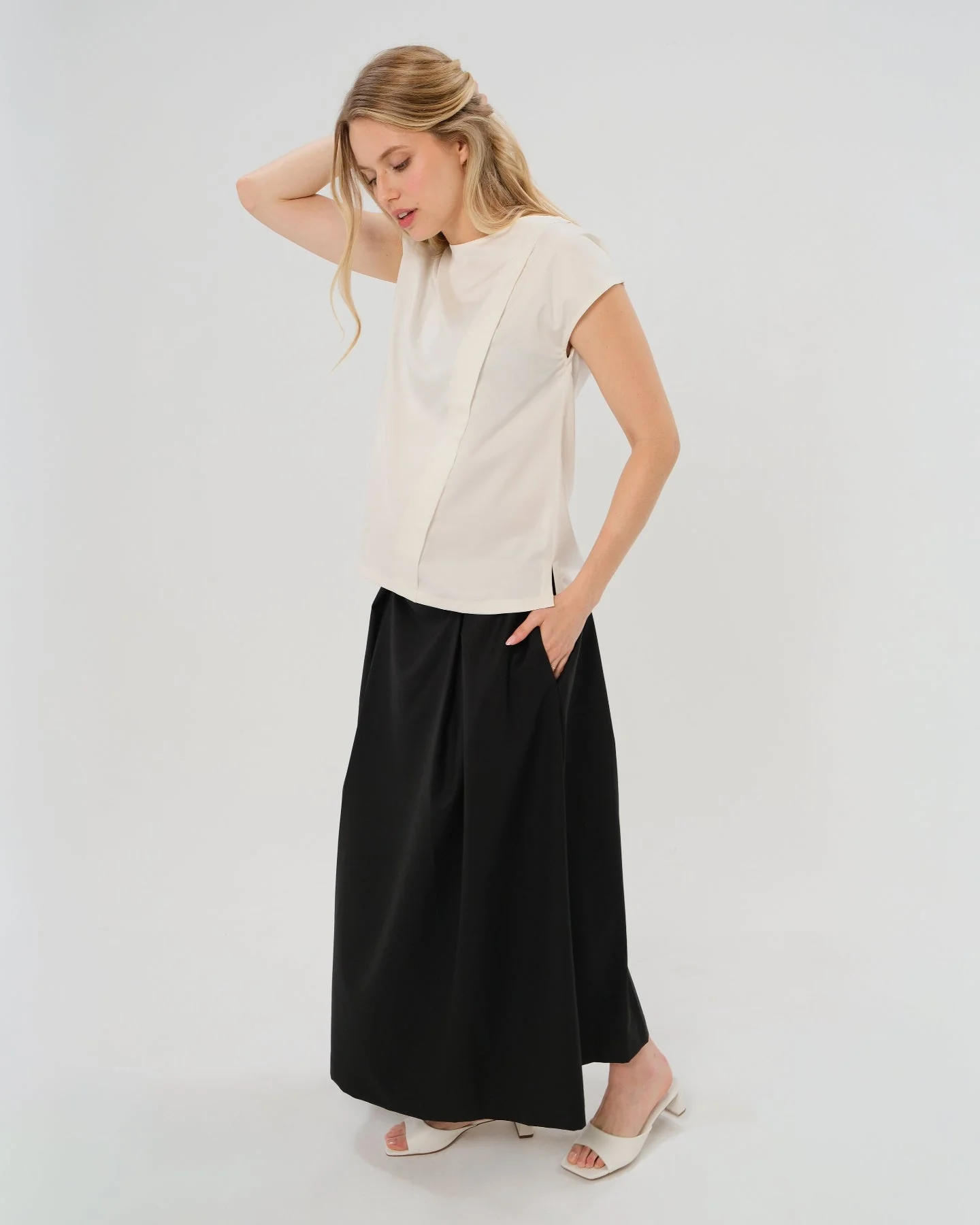 Over-Under Bump Pleated Maternity Maxi Skirt in All-Season Wool Blend - Image 4